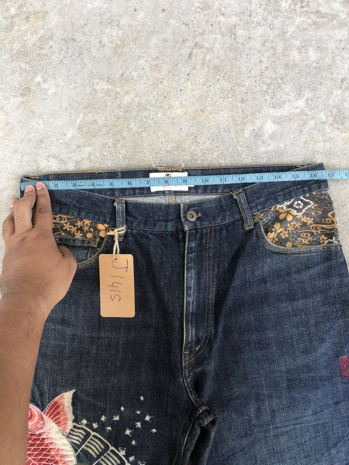 Karakuri Tamashii Karakuri Tamashii Embroidered Multipocket Distressed Size US 33 - 23 Thumbnail