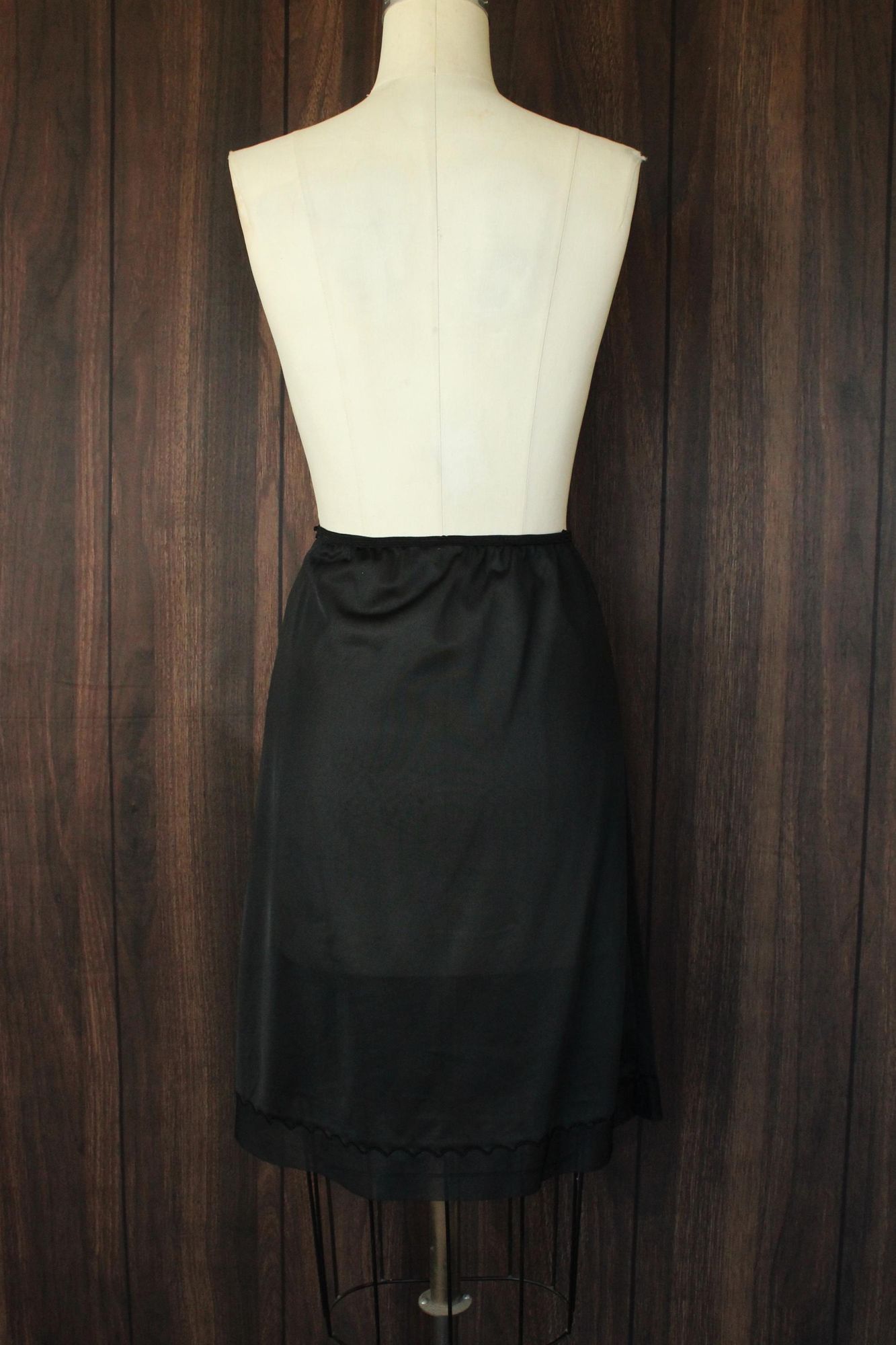 Vintage Vintage 1960s 1970s Half Slip, Carol Brent Black Nylon with Size ONE SIZE - 9 Thumbnail