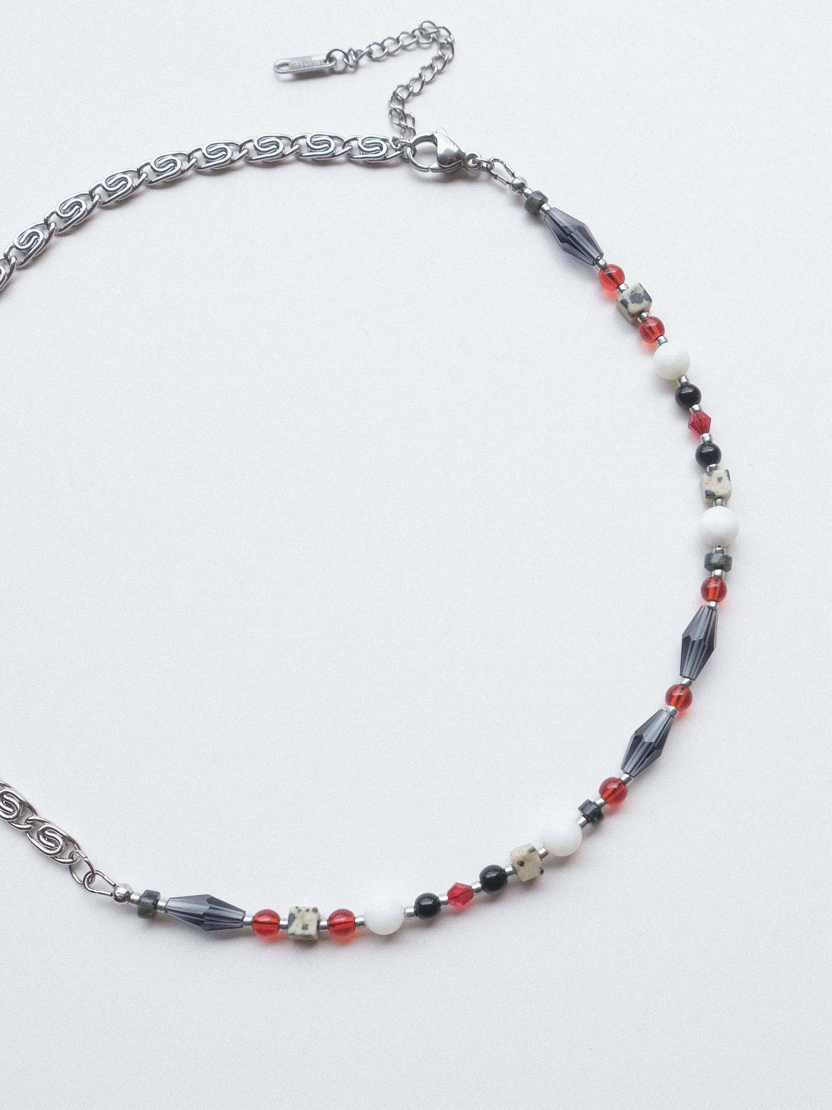 Japanese Brand Handmade Chicago Bulls Natural Stones Glass Beads Necklace Size ONE SIZE - 2 Thumbnail