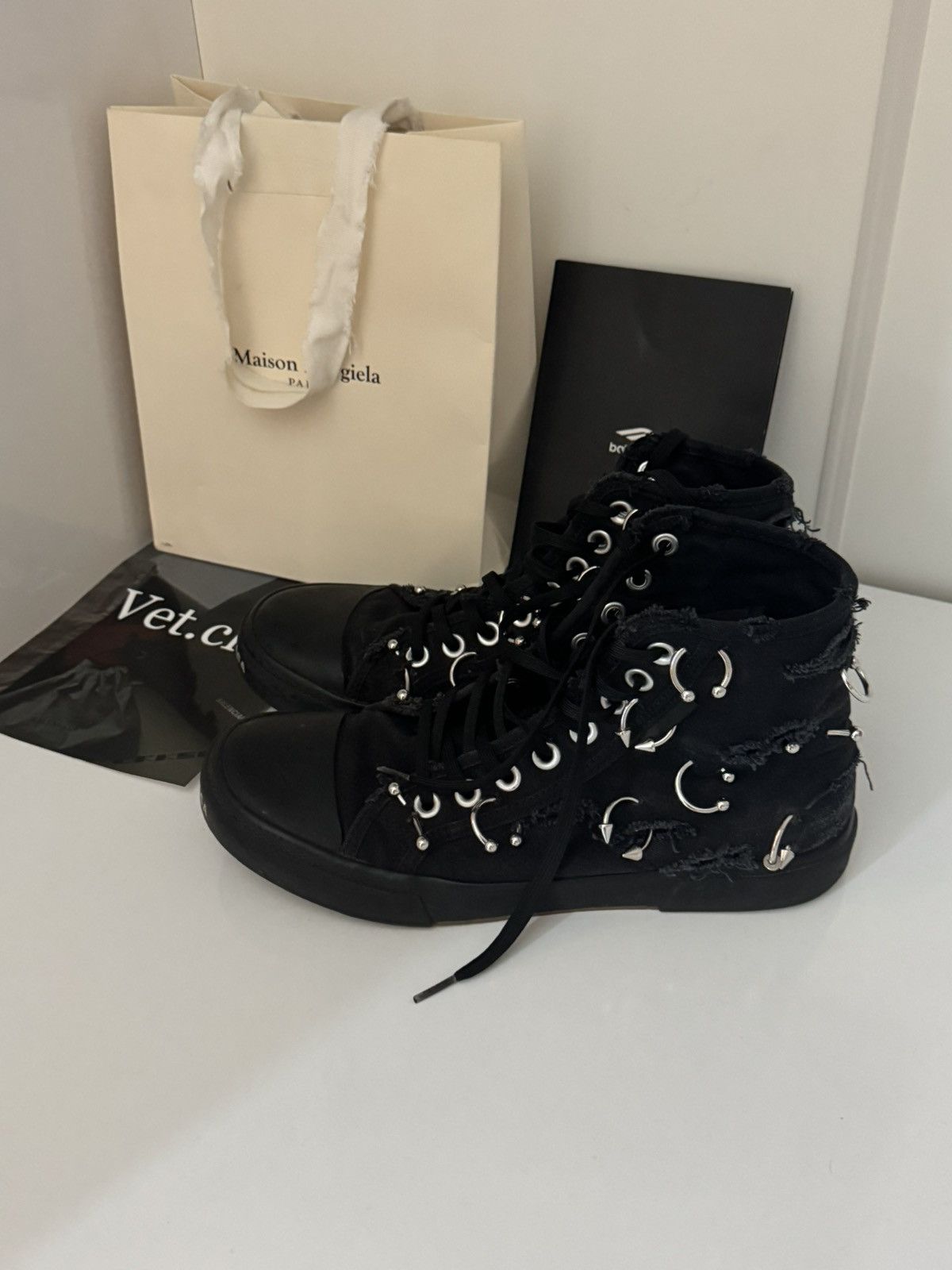 Balenciaga ✅Balenciaga Paris sneakers with piercings High Size US 8 / EU 41 - 1 Thumbnail
