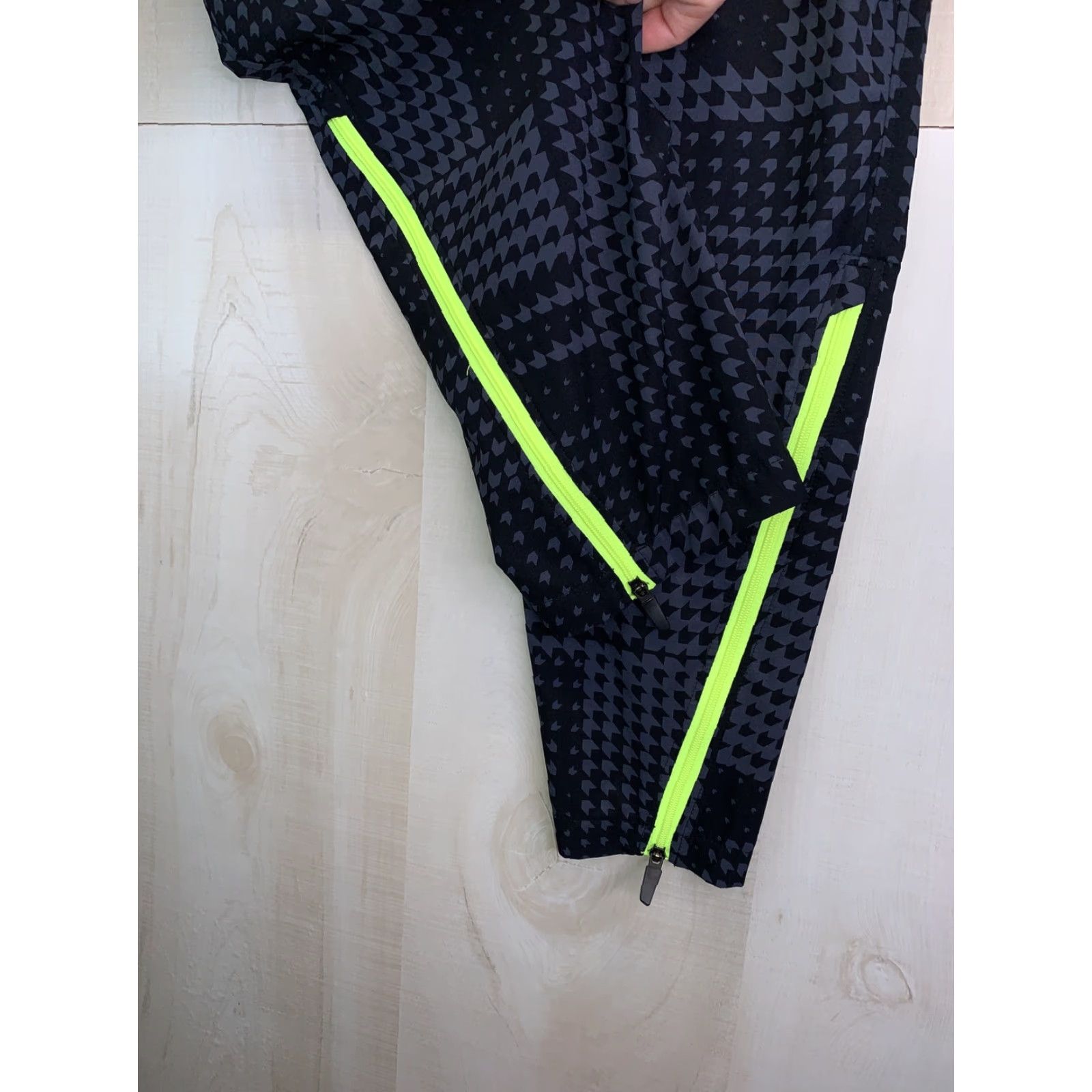 Brooks Brooks Women's Track Pants SZ S Dri Layer Zipper Ankle Black/Gray Nylon Blended Fabric Regular Inseam PANTS, Running & Jogging, 4-season, VINTAGE? No Size 28" / US 6 / IT 42 - 7 Thumbnail