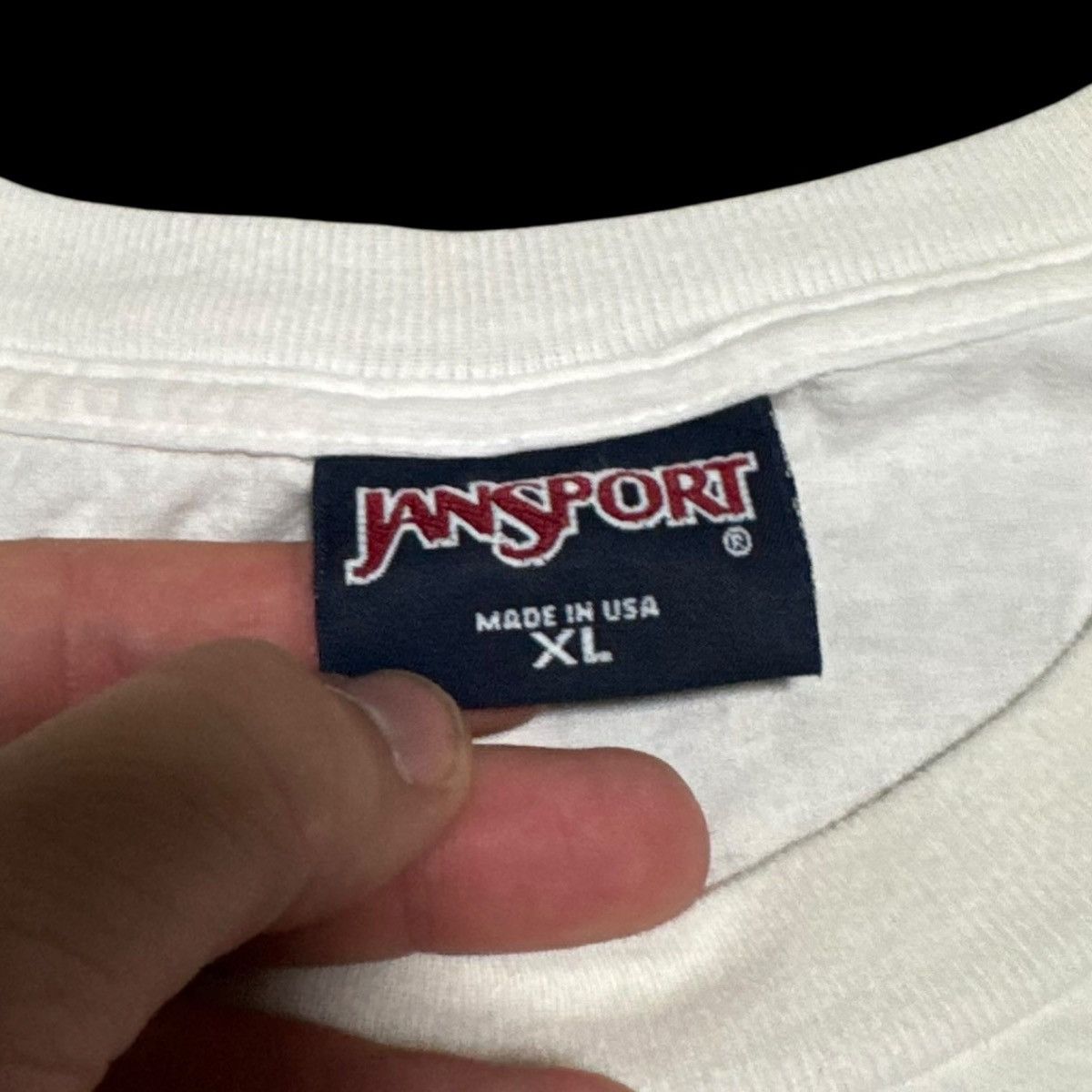 Jansport 90s Jansport North Carolina Tarheels White Shirt Men's XL Size US XL / EU 56 / 4 - 7 Thumbnail