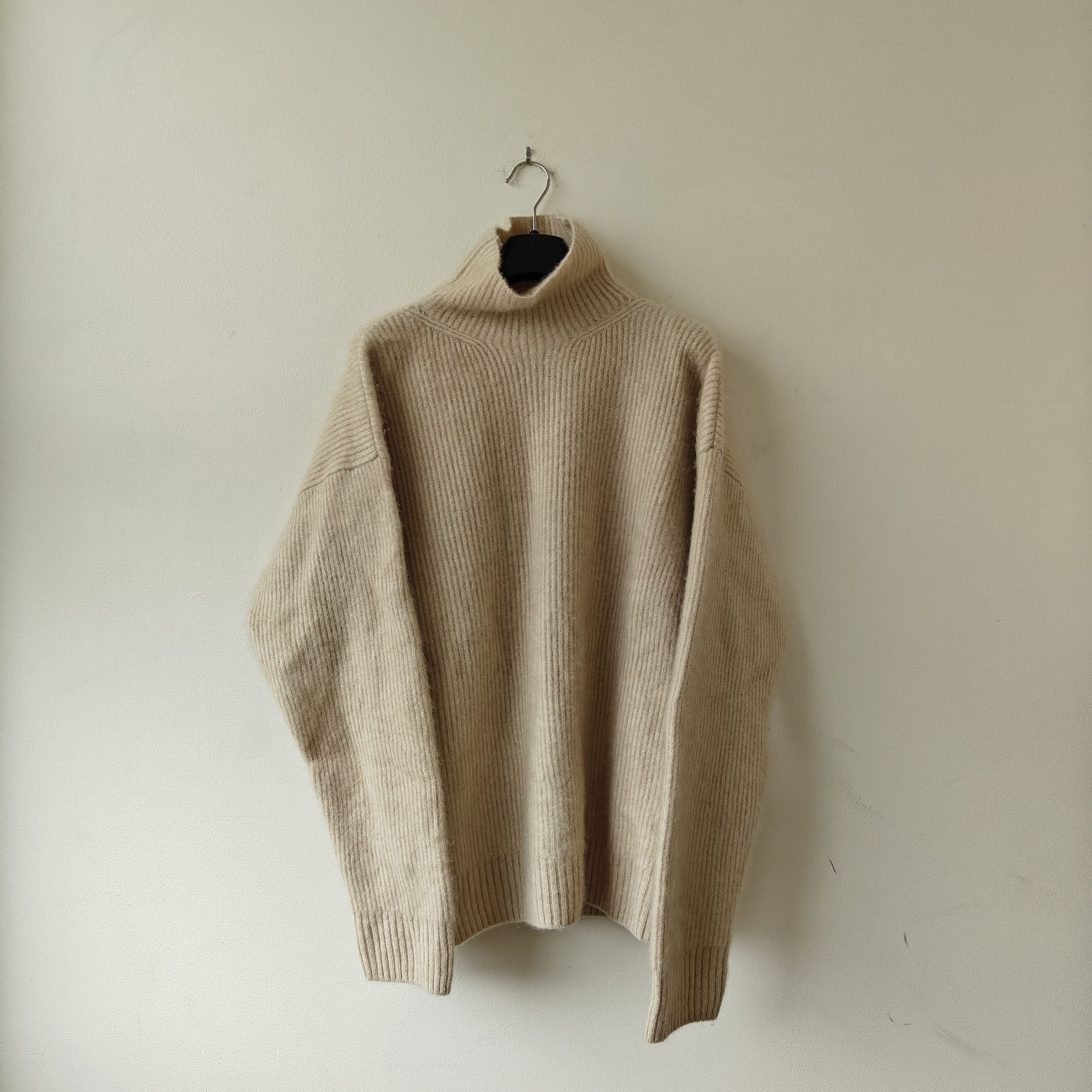 Seya NWOT Cashmere beige sweater size L made Japan $990 Size US L / EU 52-54 / 3 - 2 Thumbnail
