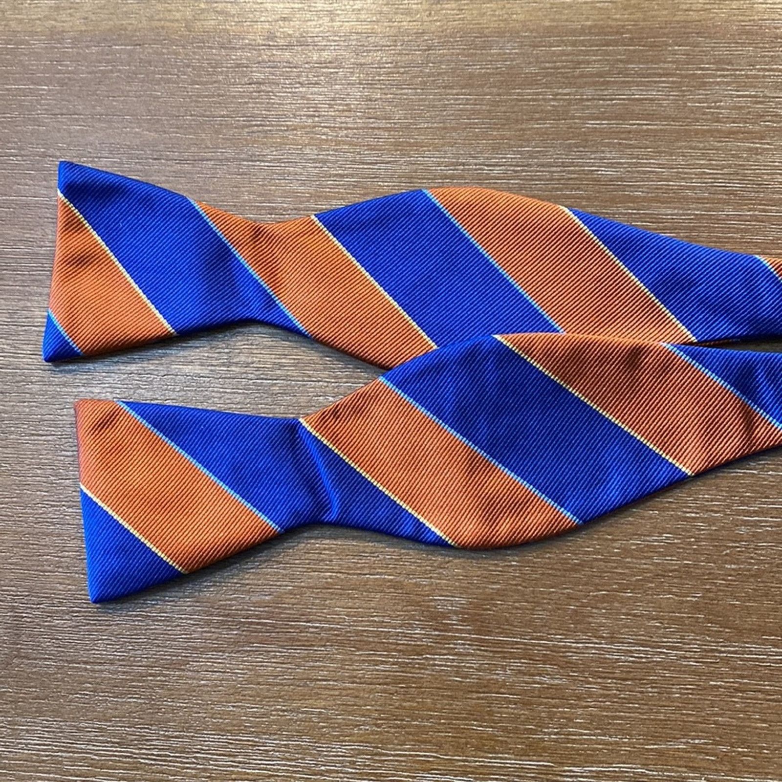 Saddlebred Saddlebred orange blue traditional classic bow tie silk Size ONE SIZE - 1 Thumbnail