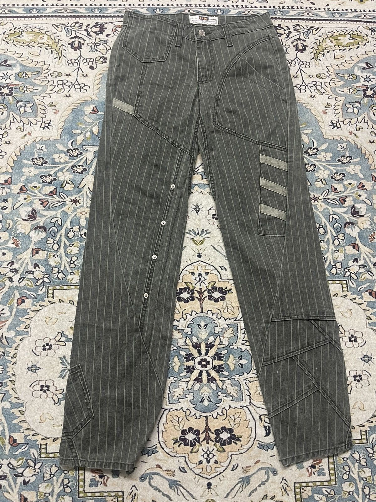 Designer × Japanese Brand 🔥 Designer X white stripe X Revolt Jeans Size US 27 - 1 Thumbnail