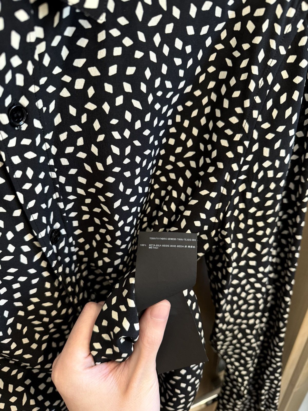 Saint Laurent Paris Saint Laurent FW15 Black Crêpe Losange Silk Shirt Size US XS / EU 42 / 0 - 5 Thumbnail