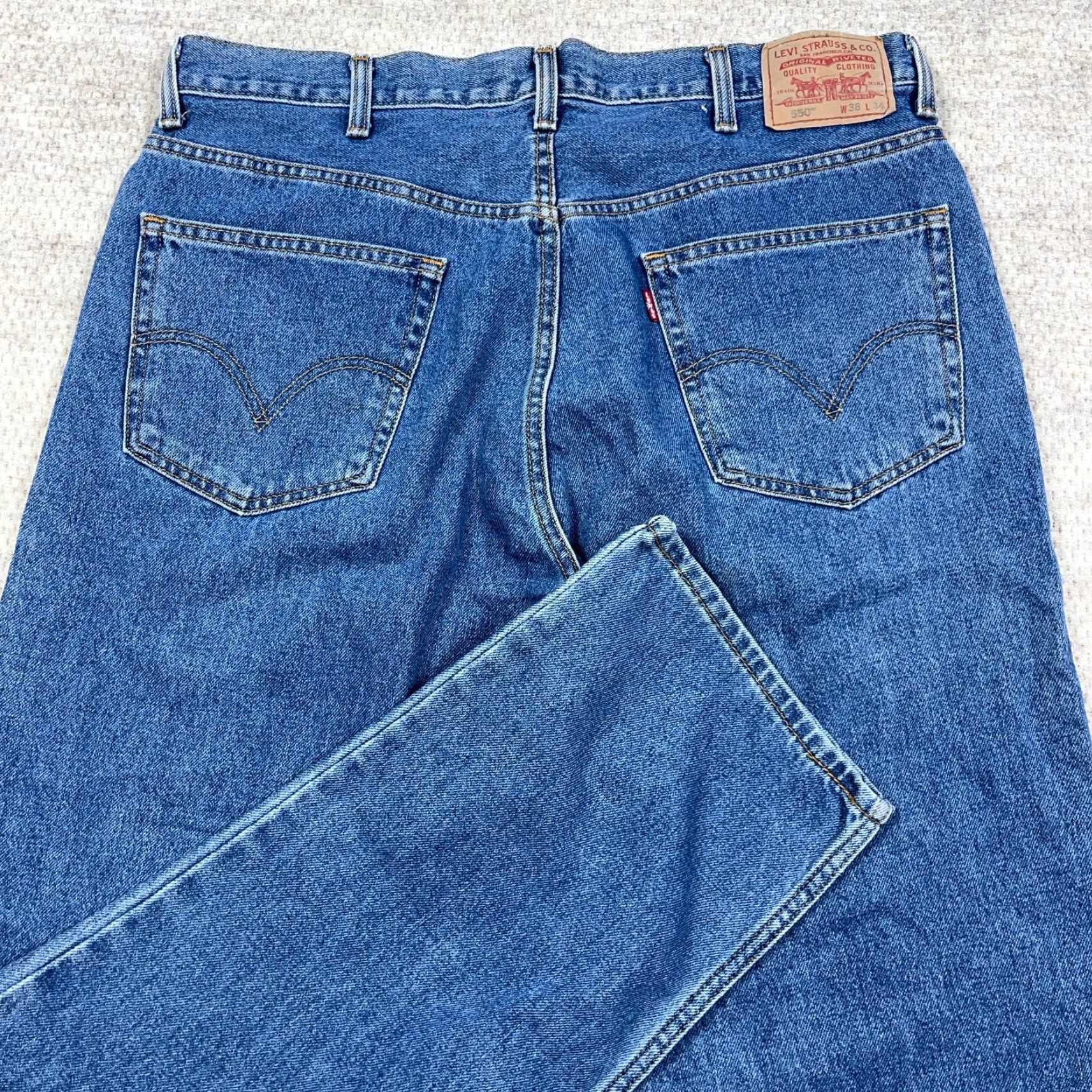 Levi's VINTAGE Levi's 550 Jeans Men 38x34 Relaxed Fit Straight Leg Blue 90s Mens Regular Denim 5-Pocket Design Baggy VTG Y2K Size US 38 / EU 54 - 3 Thumbnail