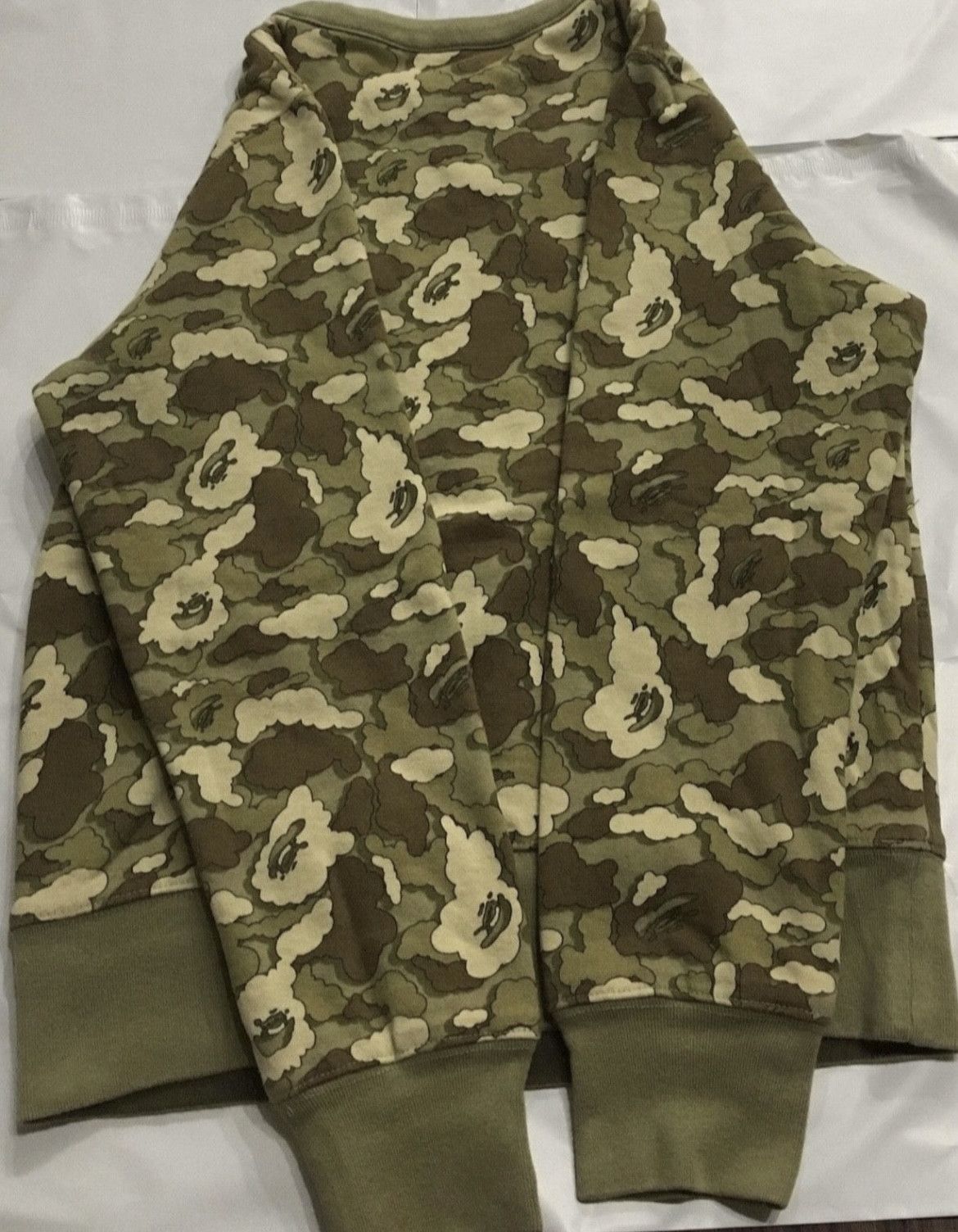 Bape Bape x Kaws Camo Reversible Crewneck Size XS / US 0-2 / IT 36-38 - 2 Thumbnail