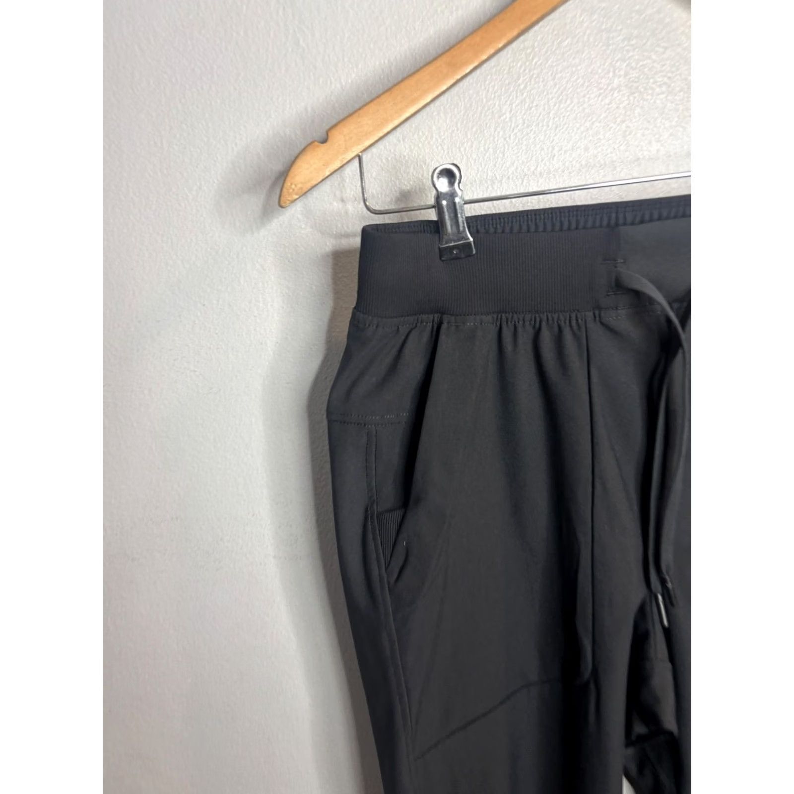 Lululemon Lululemon Pants Mens Small Black Joggers Elastic Waist Cuffed Athletic Stretch Sportswear Size US 29 - 2 Thumbnail