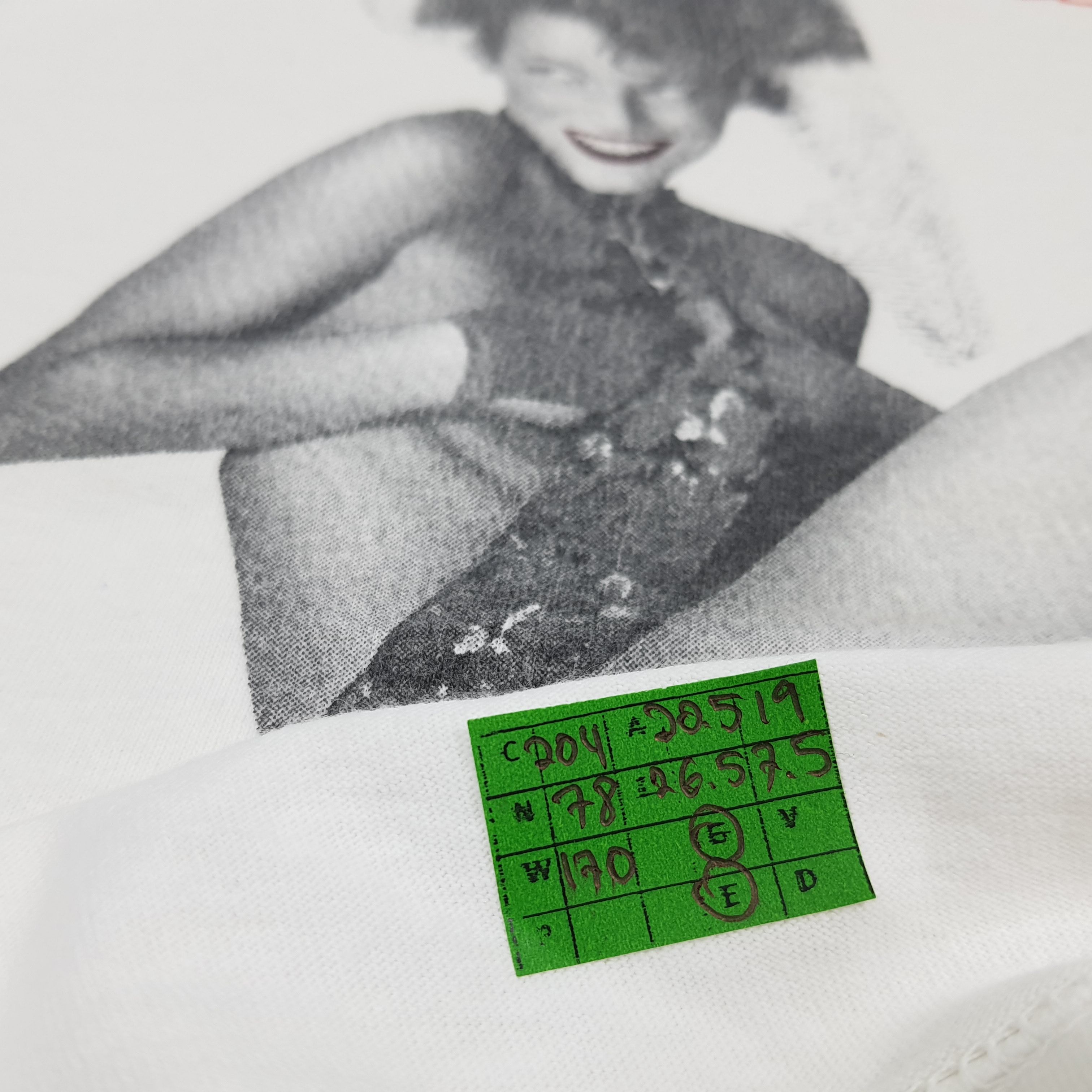 Vintage Vintage Vanity Vanilla Tshirt Size US M / EU 48-50 / 2 - 7 Thumbnail