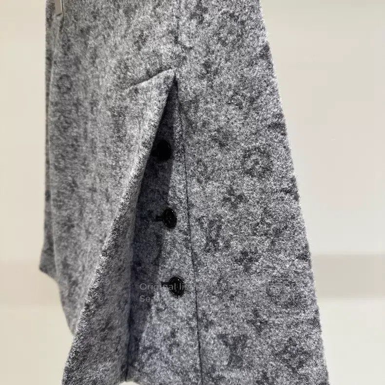Louis Vuitton Louis Vuitton Old flower full print skirt Size 35" - 3 Thumbnail