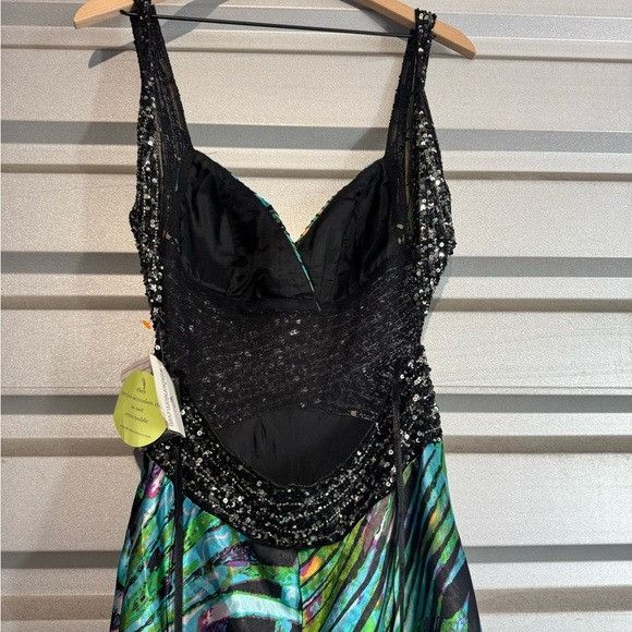 Designer NWT Windsor Black and Green Swirl Maxi Dress Sz 6 Size M / US 6-8 / IT 42-44 - 6 Thumbnail