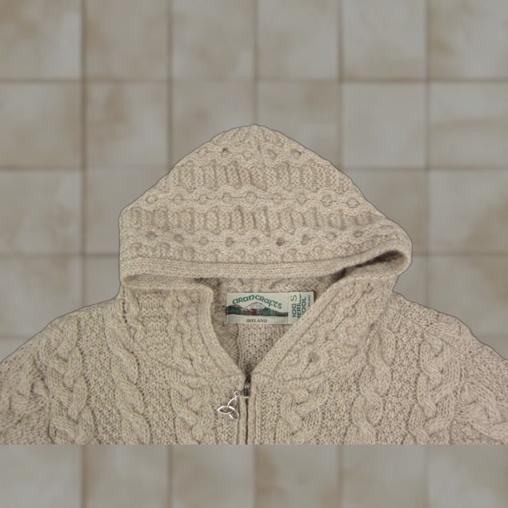 Vintage VINTAGE Aran Crafts Sweater Cardigan Womens Small S Beige Wool Full Zip 100% Knit 90s Size S / US 4 / IT 40 - 1 Thumbnail
