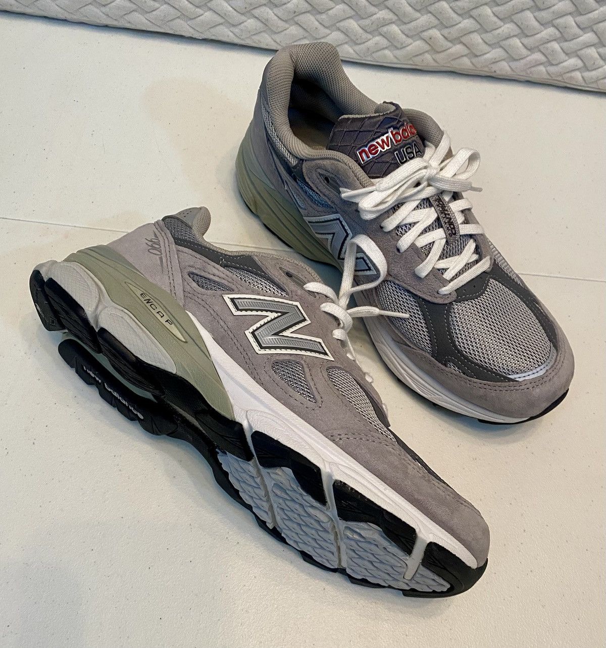 New Balance New Balance 990v3 Made in USA Gray White Suede Heritage 8 LN Size US 8 / EU 41 - 15 Thumbnail