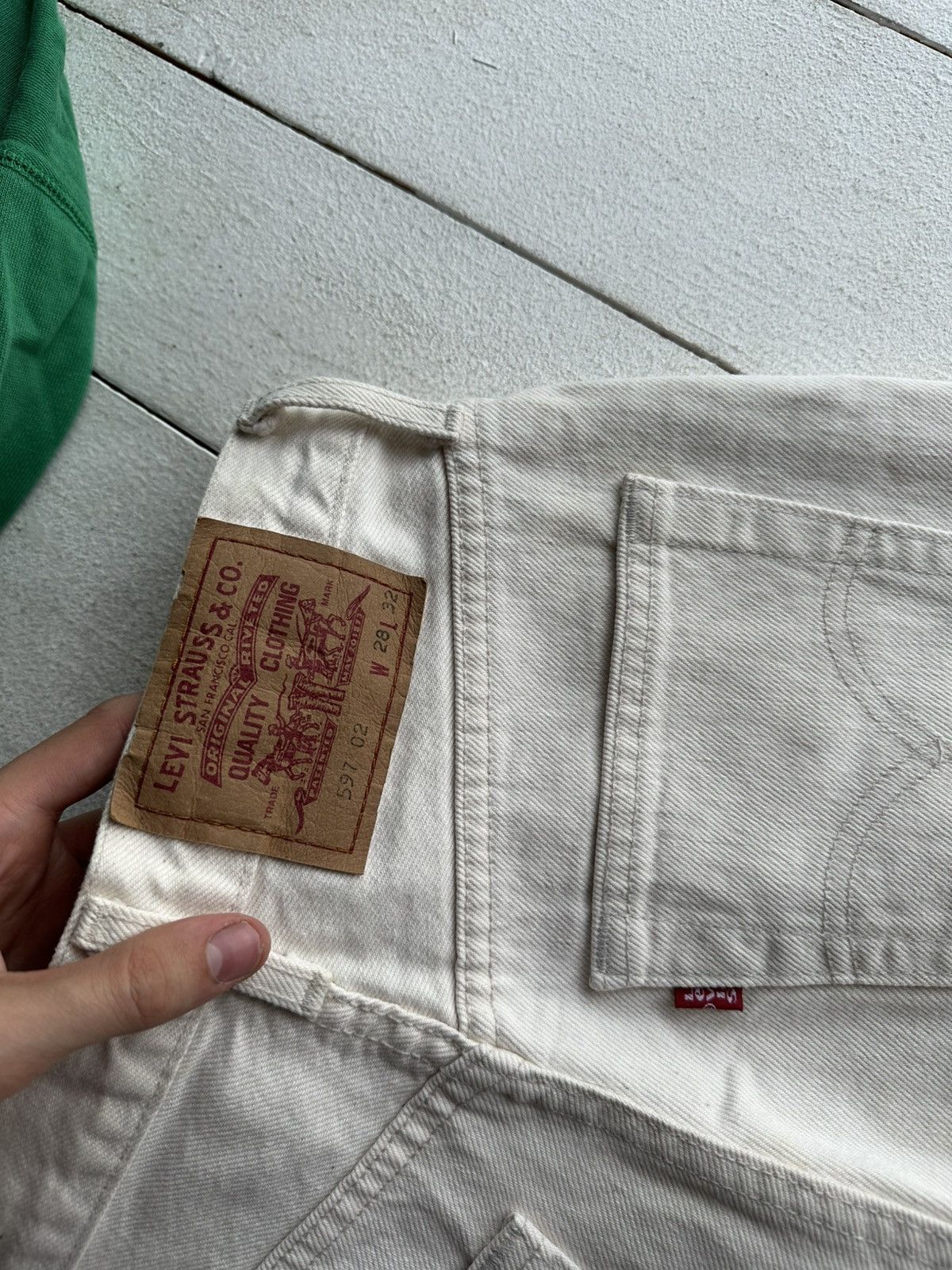 Levi's WHITE🚨Vintage 90s Levis Jeans 597 02 y2k Denim Size US 28 / EU 44 - 13 Thumbnail
