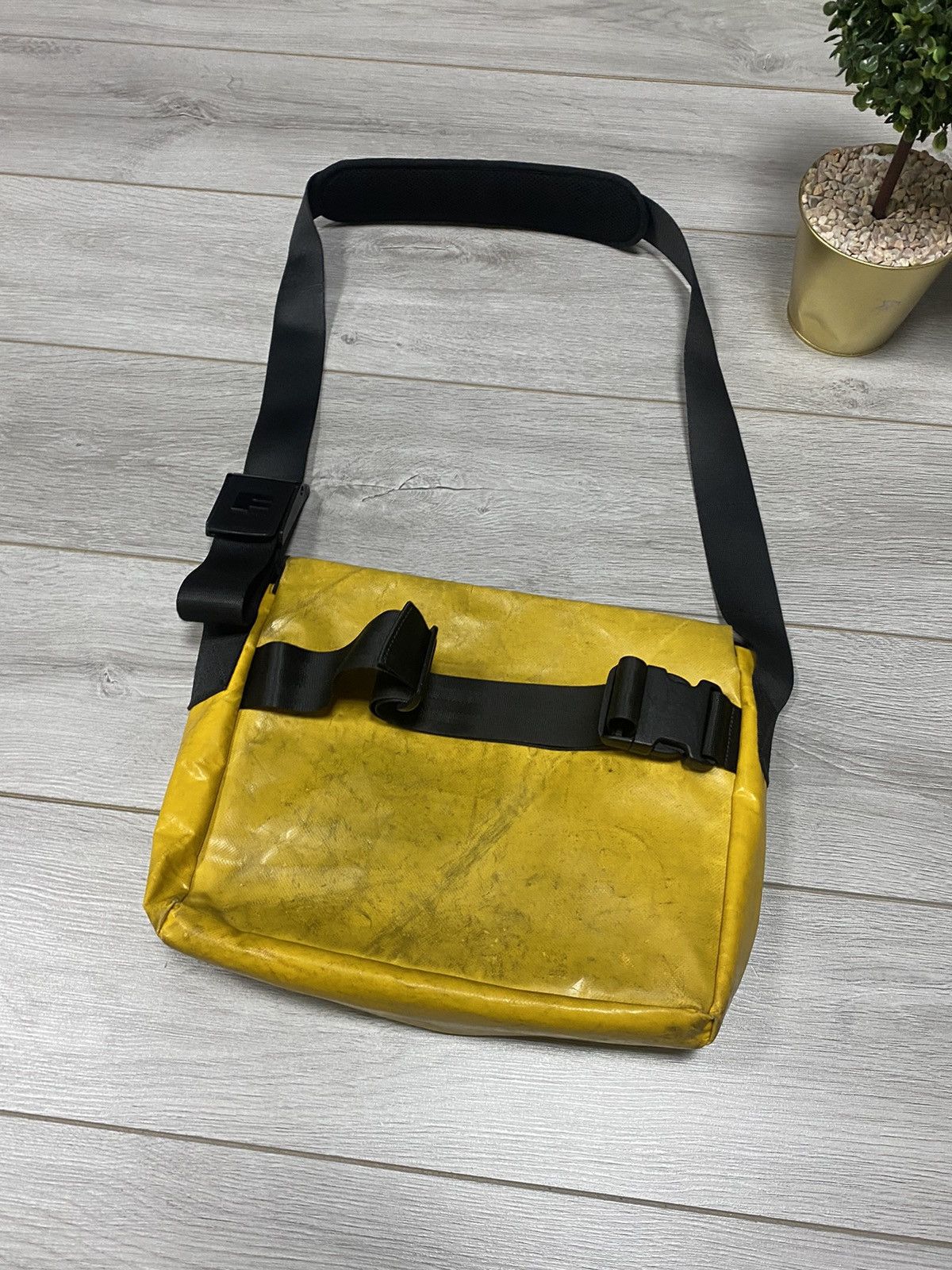 Freitag Freitag🇨🇭X 3 in 1 recycle ♻️ waterproof vintage Zurich bag Size ONE SIZE - 12 Thumbnail
