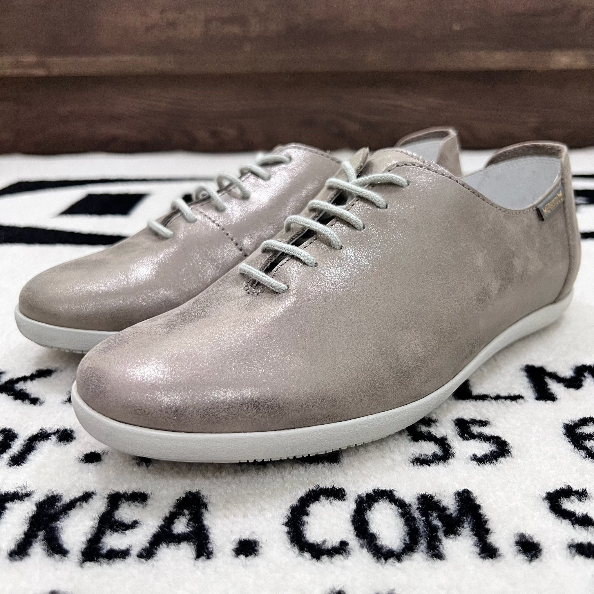 Mephisto Mephisto Katie Women's Lace Up Shoes - Platinum Size US 5 / IT 35 - 1 Thumbnail
