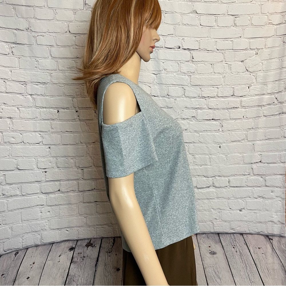 DKNY NWT New $69 DKNY Jeans Cutout Grey Top Size XL Size XL / US 12-14 / IT 48-50 - 3 Thumbnail