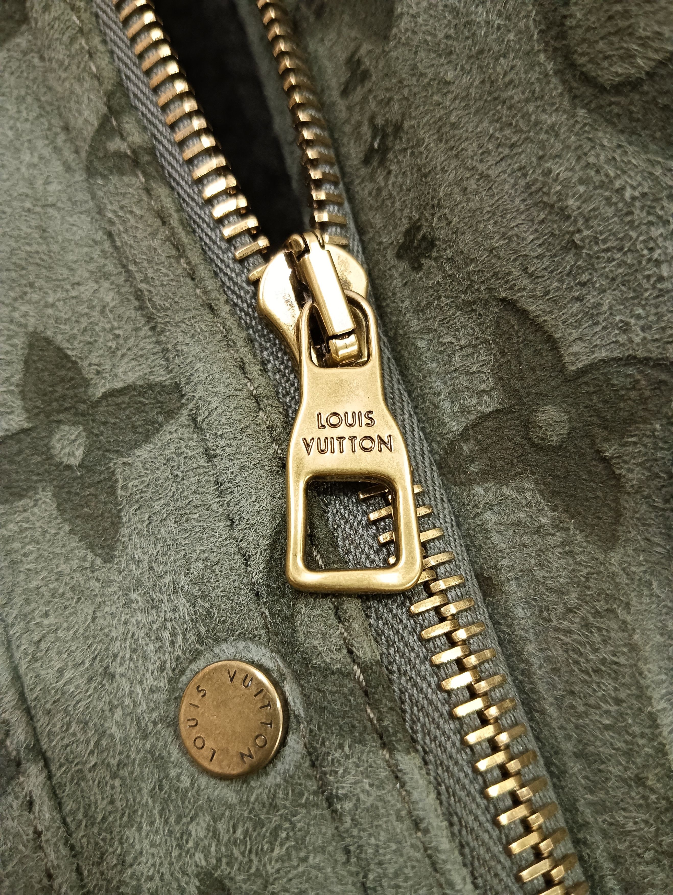 Louis Vuitton LVSE Monogram Embossed Shearling Jacket Size US S / EU 44-46 / 1 - 4 Thumbnail
