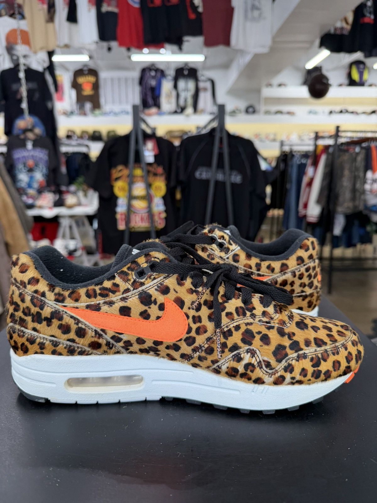 Nike Nike Air Max 1 Atmos Animal 3.0 Leopard Size 9 (2019) Size US 9 / EU 42 - 3 Thumbnail