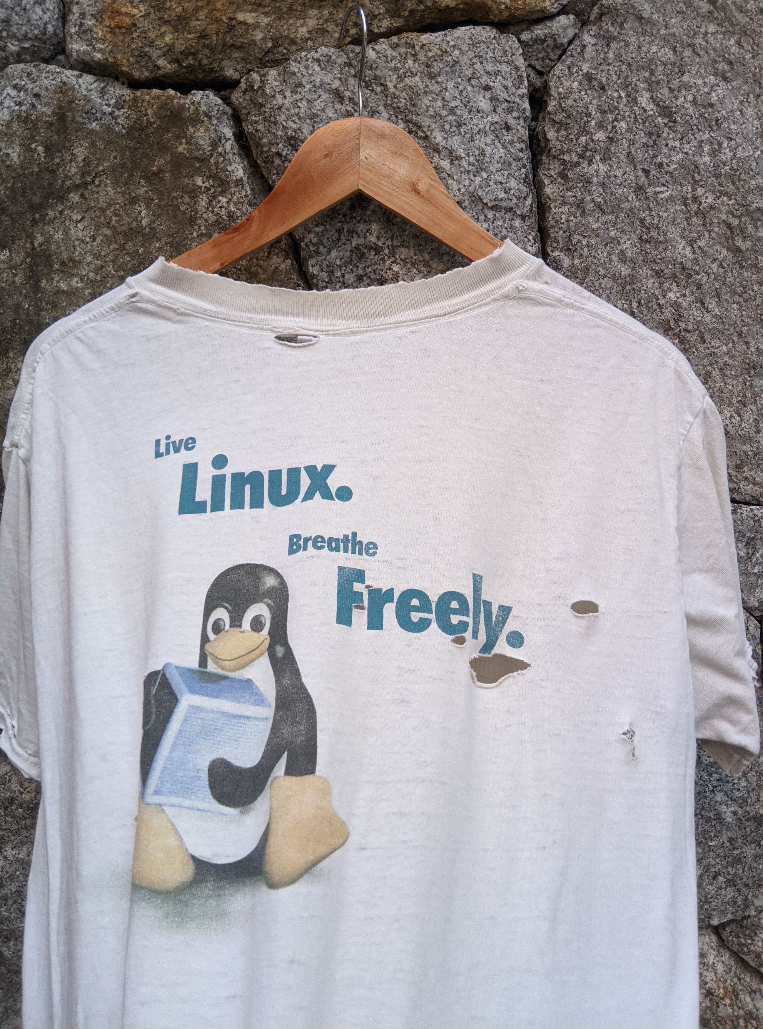 Vintage Vintage 90s thrashed Linux Tux distressed grunge erd Size US L / EU 52-54 / 3 - 5 Thumbnail