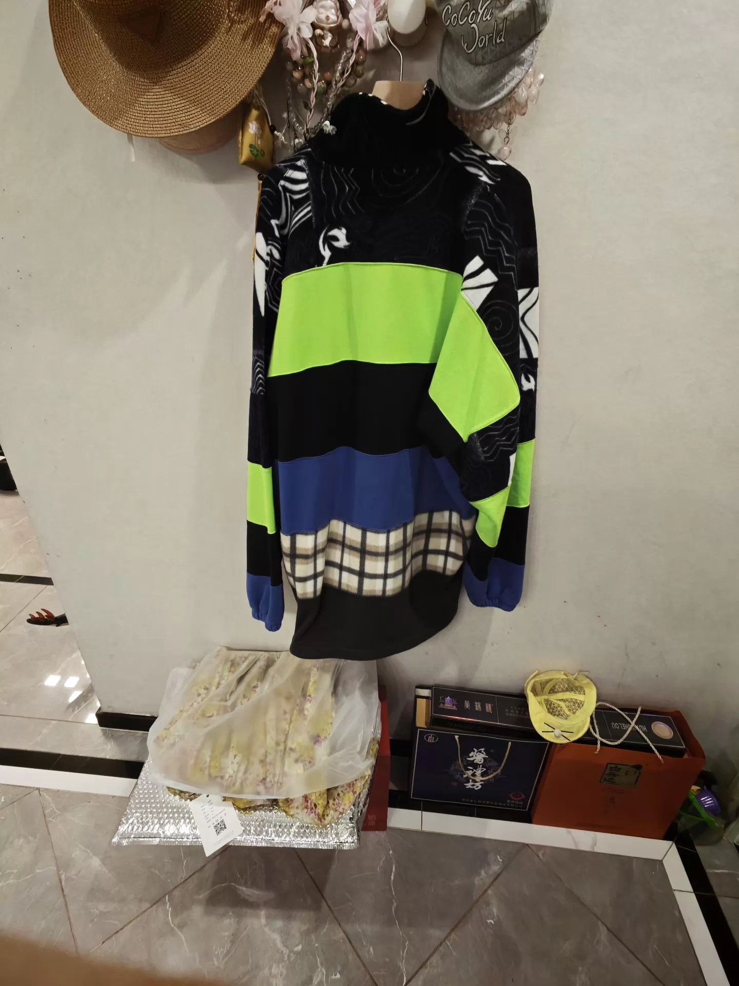 Balenciaga Balenciaga Colorblock Oversize Hoodie XS 19 Size US XS / EU 42 / 0 - 4 Thumbnail