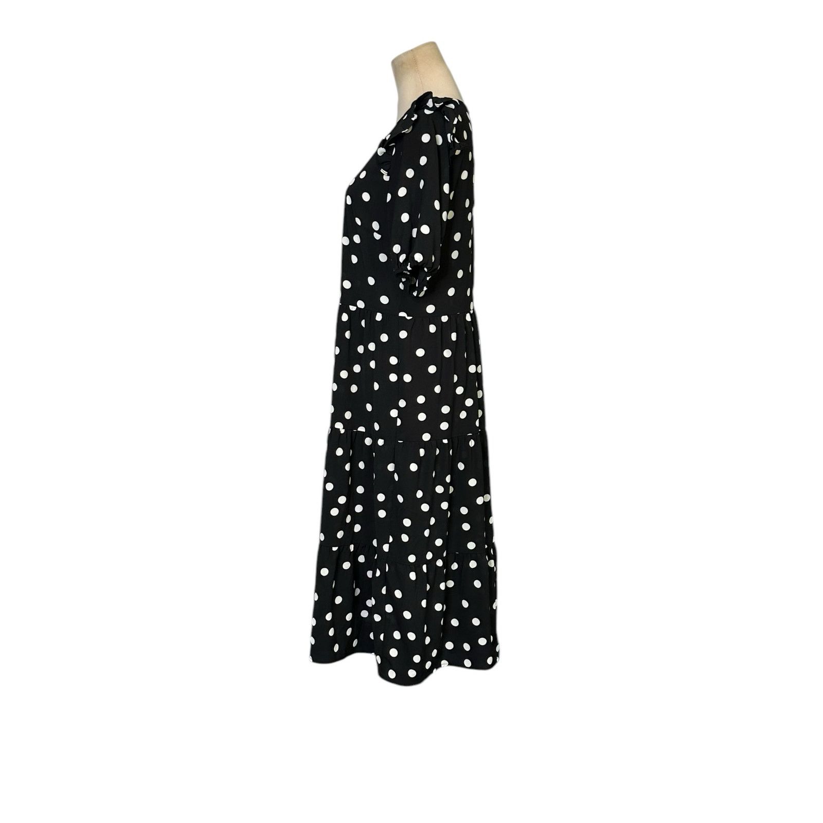 H&M H&M Divided polka dots tiered midi dress size small Size S / US 4 / IT 40 - 6 Thumbnail