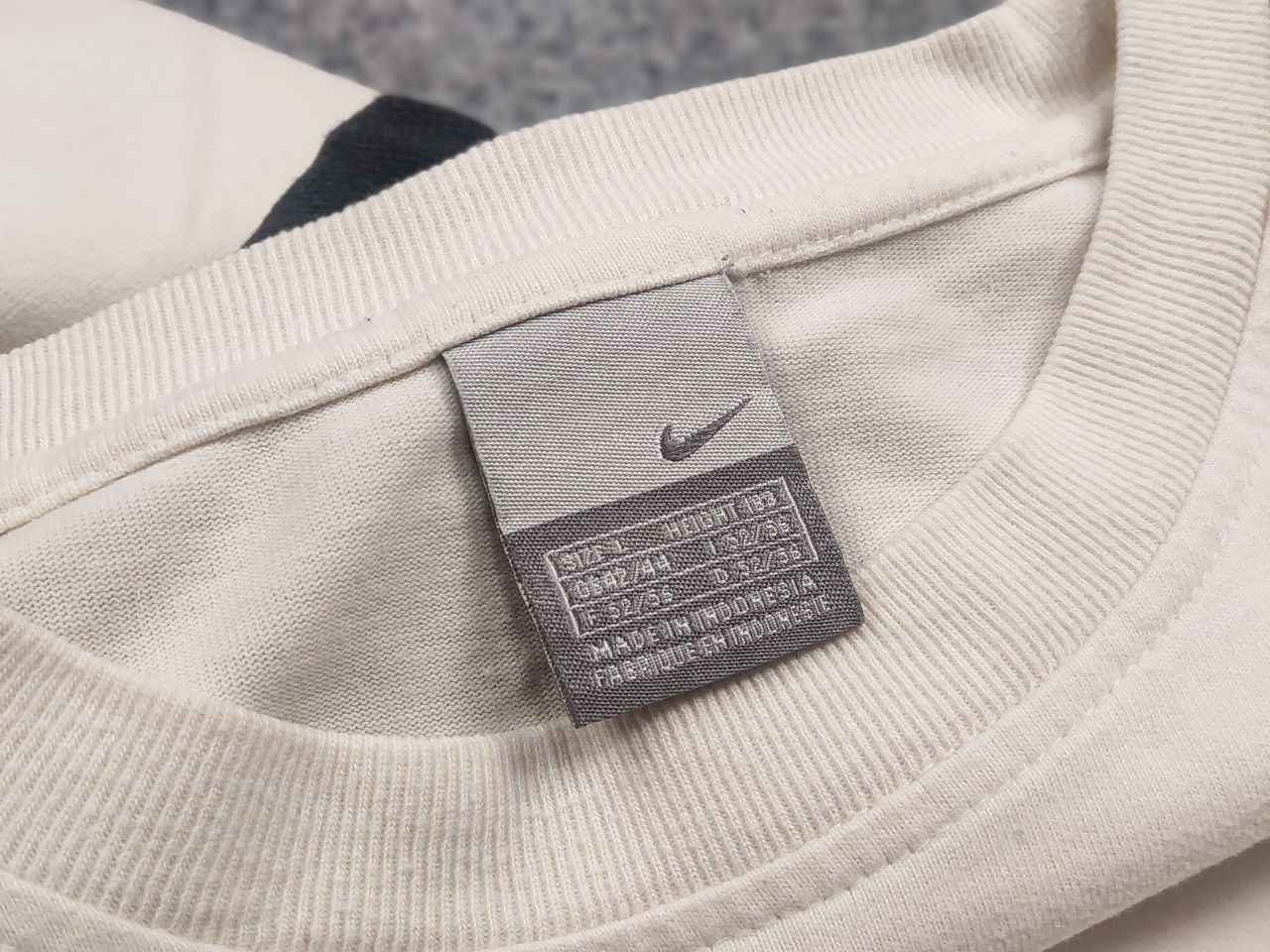 Nike Vintage Nike y2K Style Beige Classic Logo Light Long sleeve Size US L / EU 52-54 / 3 - 12 Thumbnail