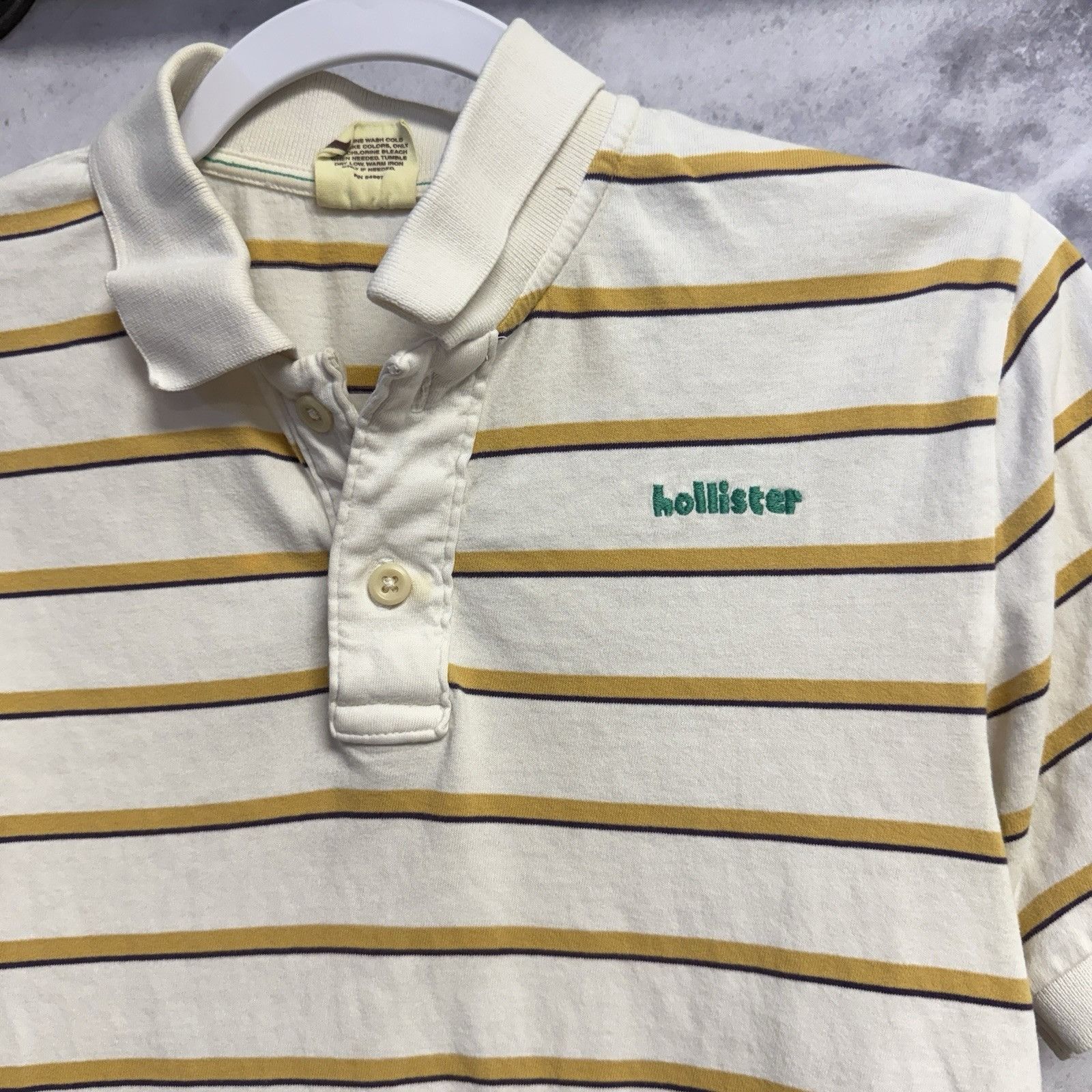 Hollister Hollister Womens Polo T Shirt White Striped Short Sleeve Y2K Size S / US 4 / IT 40 - 1 Thumbnail