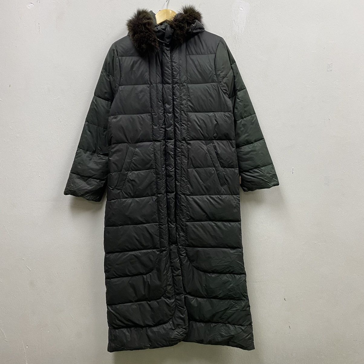 Moncler Moncler vintage black faded long jacket down puffer coat Size US S / EU 44-46 / 1 - 2 Thumbnail