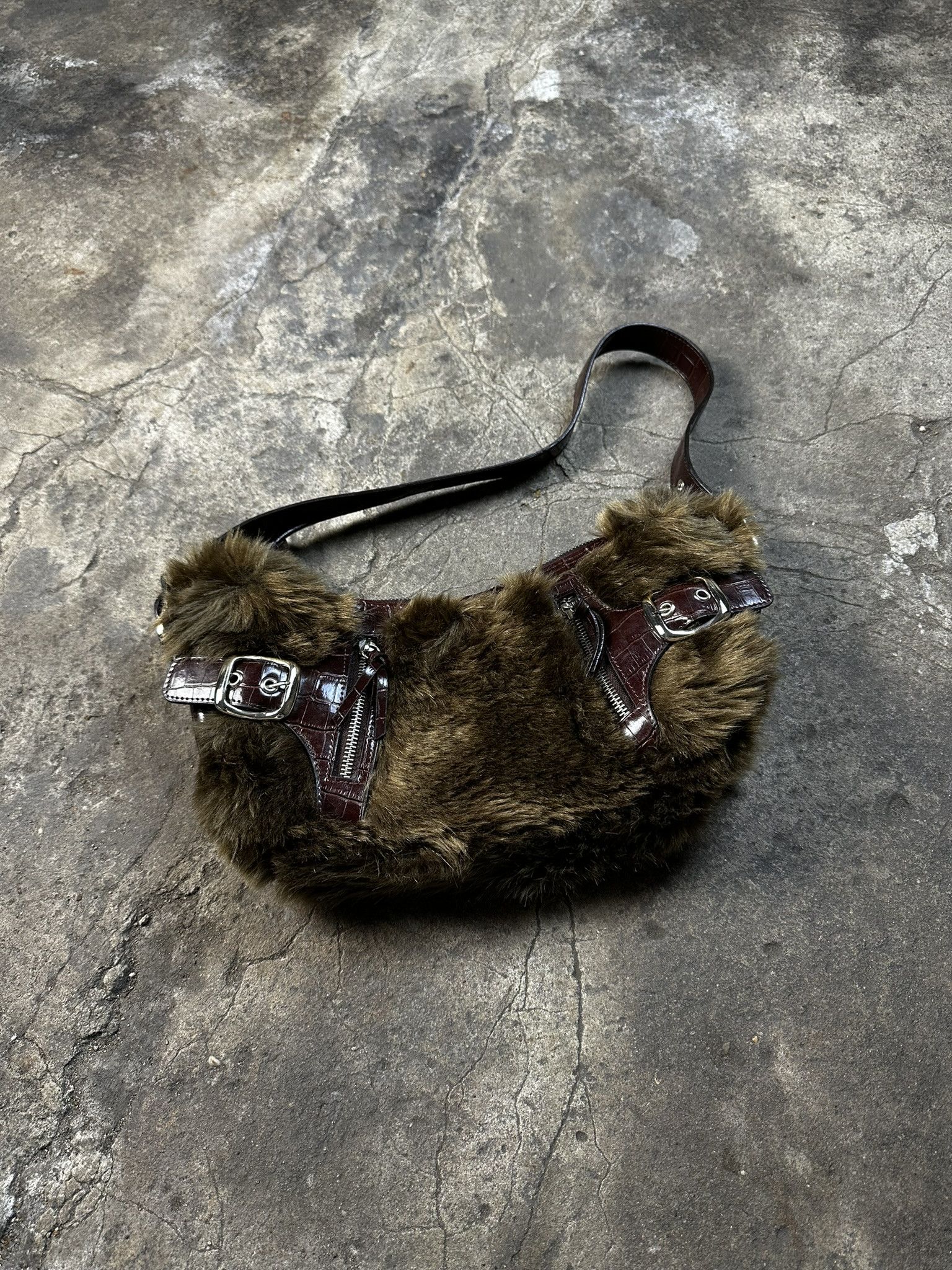 Japanese Brand Vintage Y2k Faux Fur Archive Bag Alternative 2000s Size ONE SIZE - 1 Thumbnail