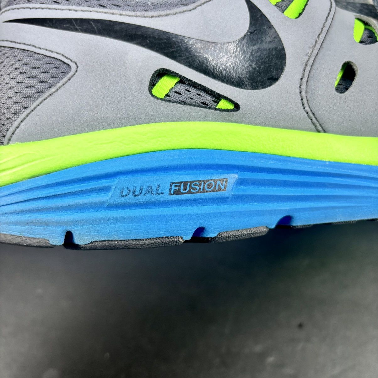 Nike Nike Dual Fusion Run 2 Grey/Lime/Blue Running Shoes Sz 13 Size US 13 / EU 46 - 11 Thumbnail