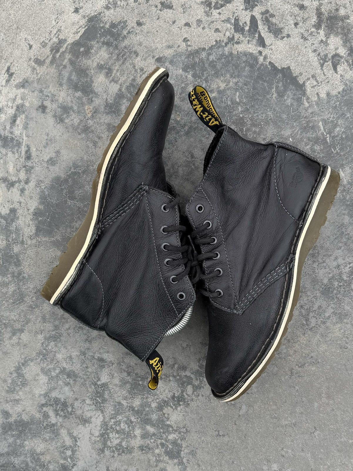 Dr. Martens Dr Martens England Y2k Bouncing Leather Combat Boots Size US 9 / EU 42 - 4 Thumbnail