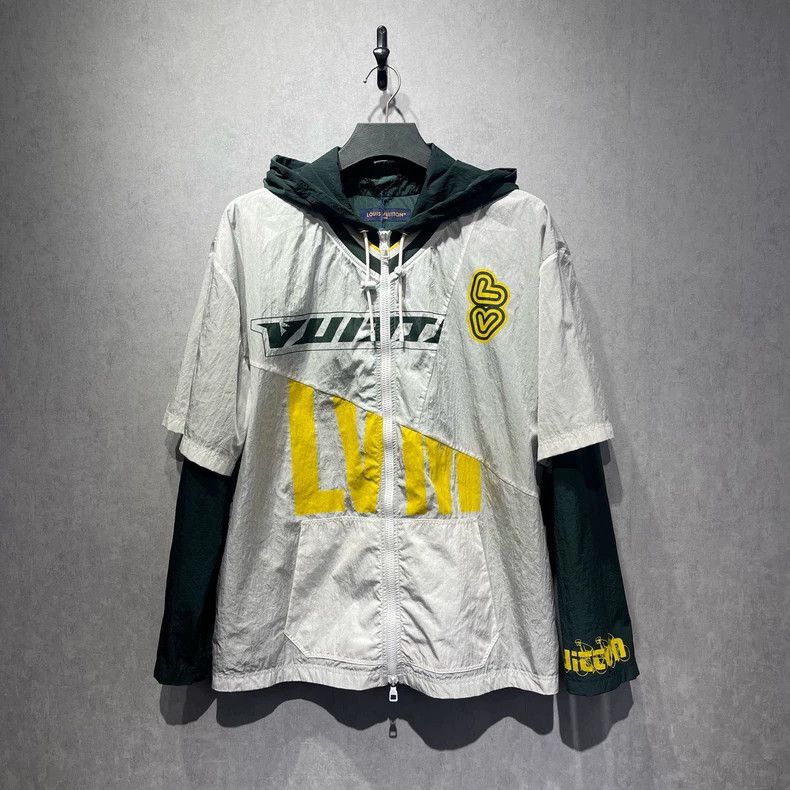 Louis Vuitton LOUIS VUITTON White and green monogrammed zip-up hooded jac Size US M / EU 48-50 / 2 - 1 Thumbnail