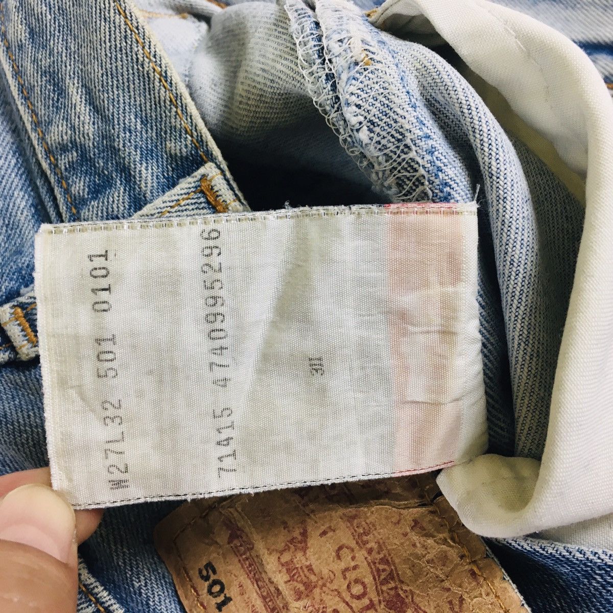 Levi's Vintage Clothing Vintage Levi’s 501 Straight Cut Size US 26 / EU 42 - 12 Thumbnail
