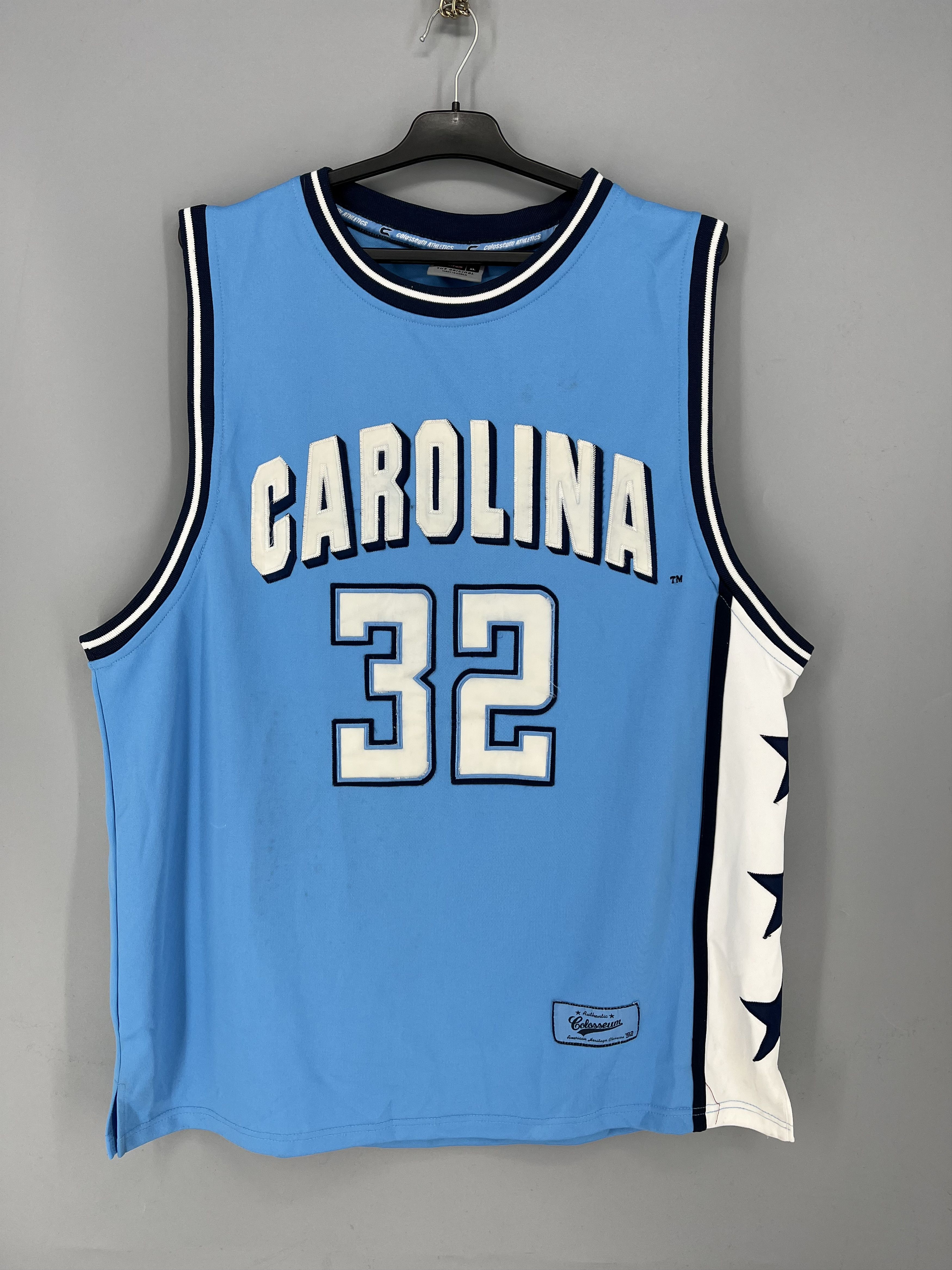 Vintage North Carolina Tar Heels #32 NCAA Victorious Classics Jersey Size US XL / EU 56 / 4 - 1 Thumbnail