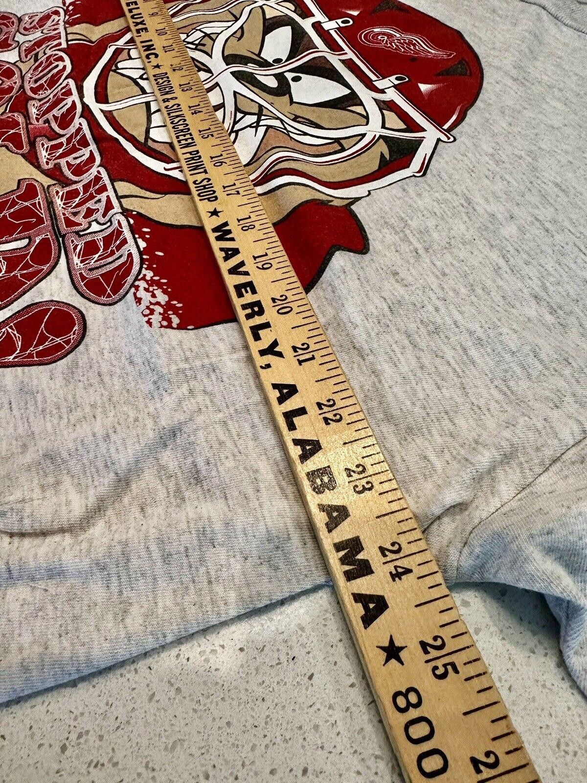 Designer 1997 Looney Tunes Taz Detroit Red Wings T-shirt XL Vintage Size US XL / EU 56 / 4 - 8 Thumbnail