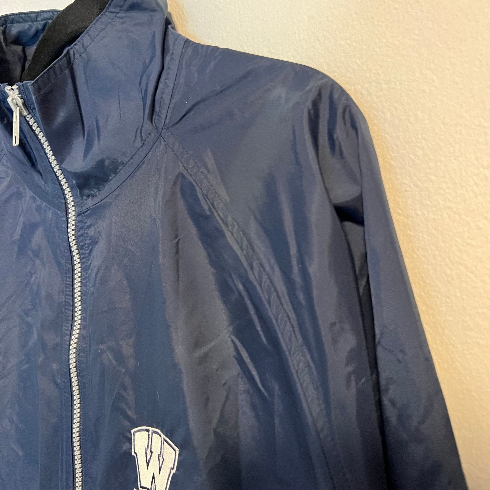 Nike Vintage W Football Nike Team Windbreaker NCAA Mens Size L Size US L / EU 52-54 / 3 - 9 Thumbnail