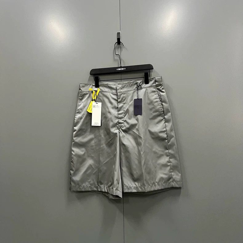 Prada Gray triangle logo shorts 2504-Nextarrow