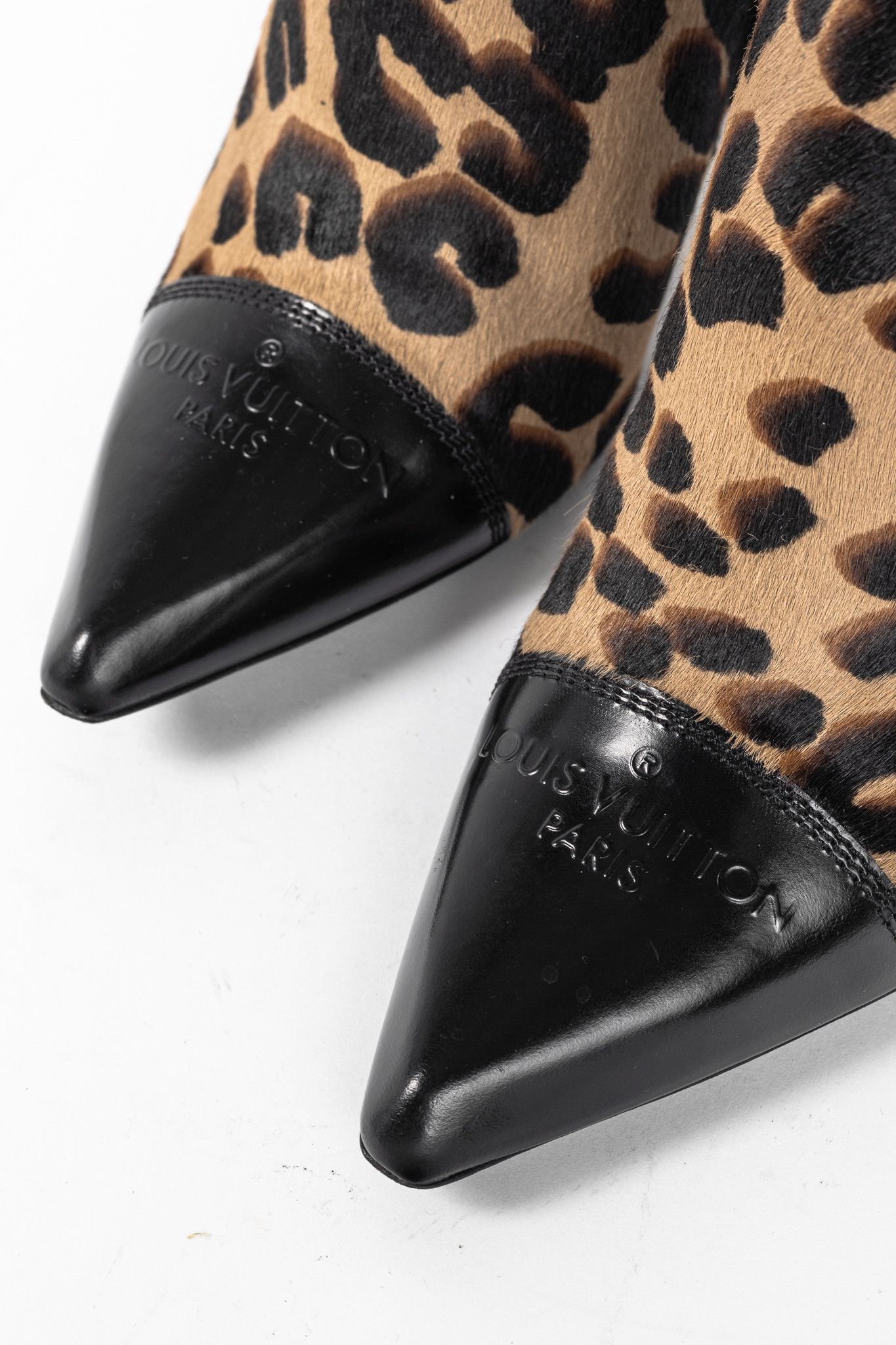 Louis Vuitton Louis Vuitton Wild Leopard Calf-Hair & Leather Ankle Boots Size US 8.5 / IT 38.5 - 7 Thumbnail