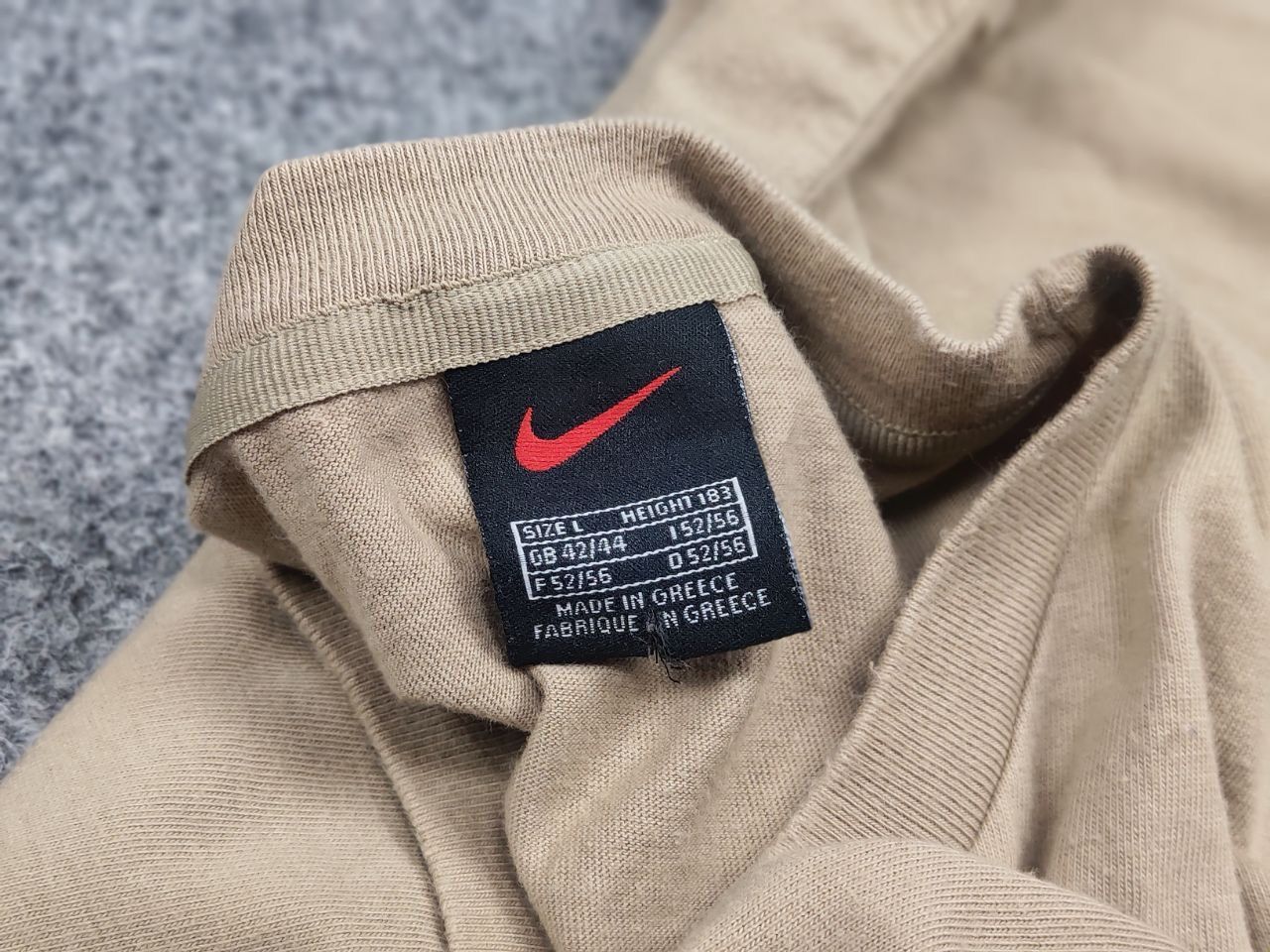 Nike Vintage 90's Nike Swoosh Oversized Beige Shirt USA Y2K Style Size US L / EU 52-54 / 3 - 12 Thumbnail