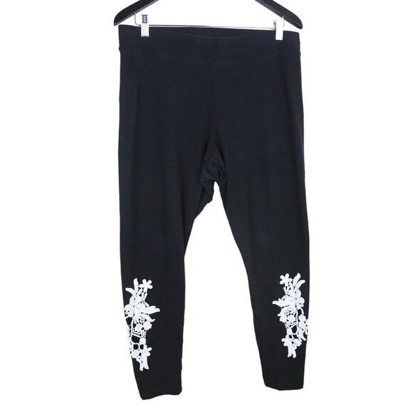 Torrid Torrid Premium Legging - Embroidered Floral Black Size 2X Size 33" - 1 Thumbnail