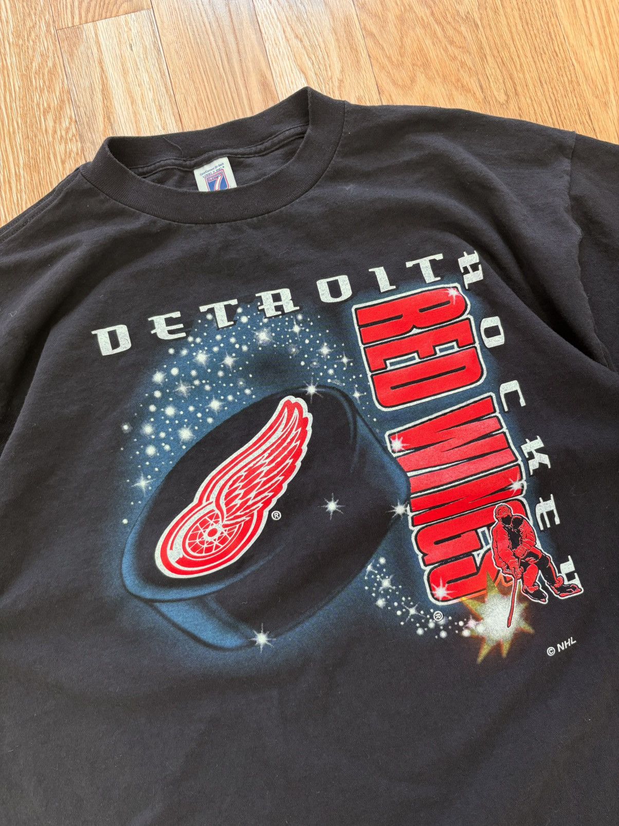 Logo 7 Detroit Red Wings NHL Logo 7 Vintage 90s Hockey T Shirt XL Size US XL / EU 56 / 4 - 2 Thumbnail