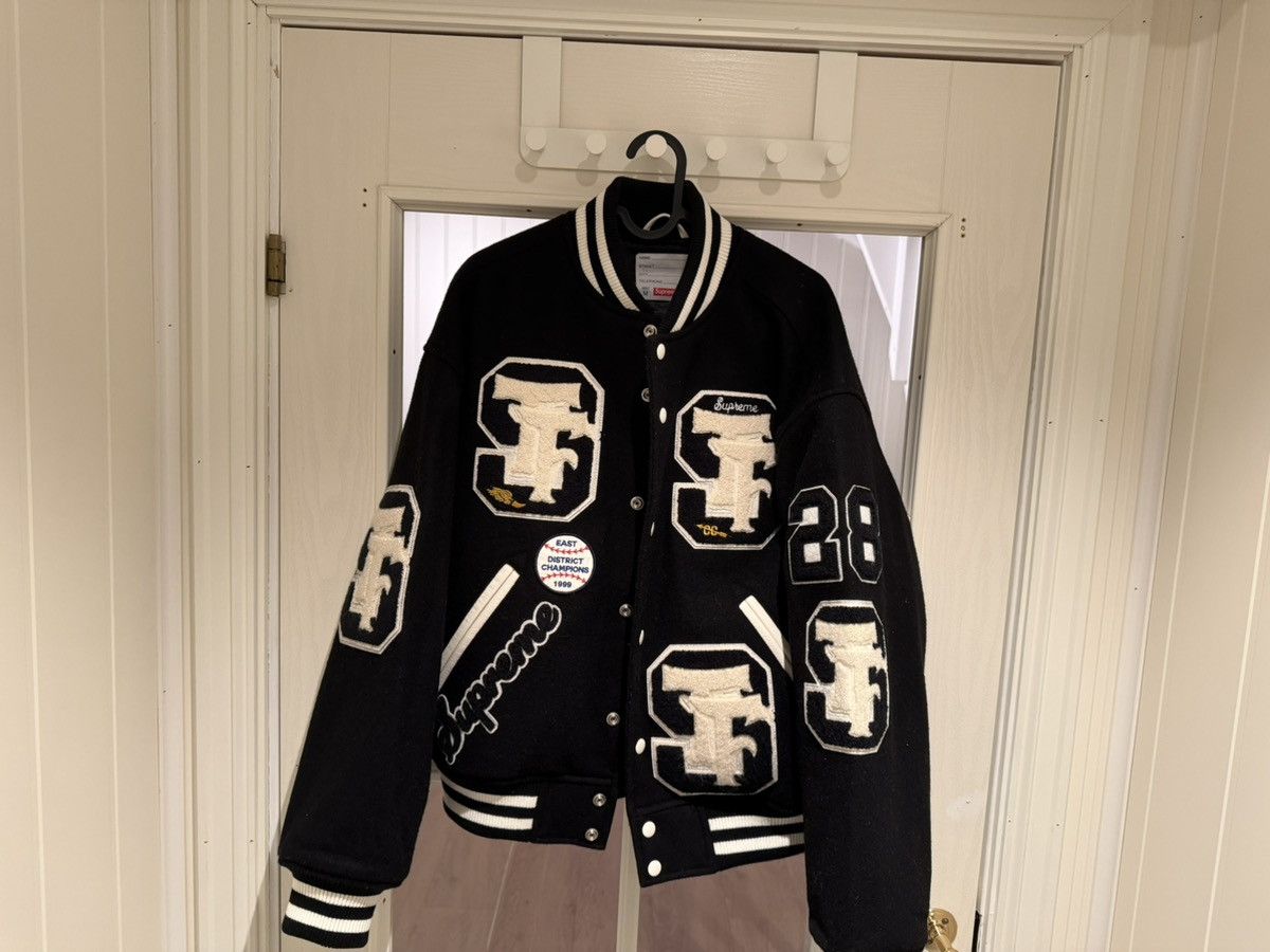 Supreme Supreme Drill Team Varsity Size US M / EU 48-50 / 2 - 7 Thumbnail