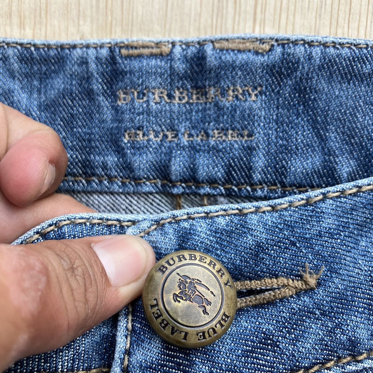 Burberry BURBERRY BLUE LABEL DENIM FLARE Size 28" / US 6 / IT 42 - 3 Thumbnail