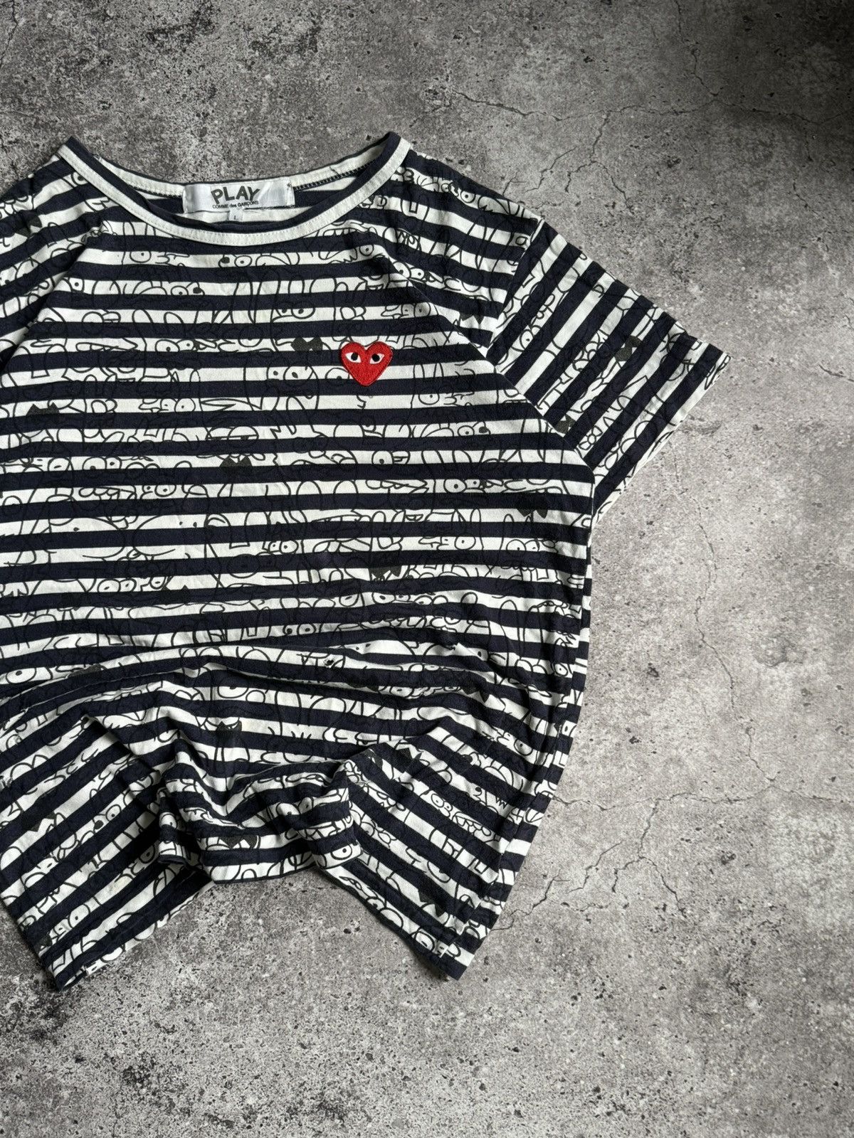 Comme des Garcons Vintage Come des Garçons Play rare distressed t-shirt Size US L / EU 52-54 / 3 - 2 Thumbnail