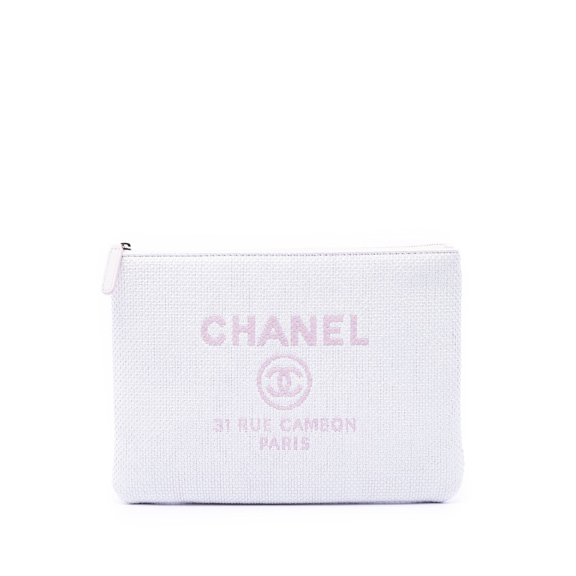 Chanel Medium Raffia Deauville O Case Clutch Size ONE SIZE - 1 Thumbnail