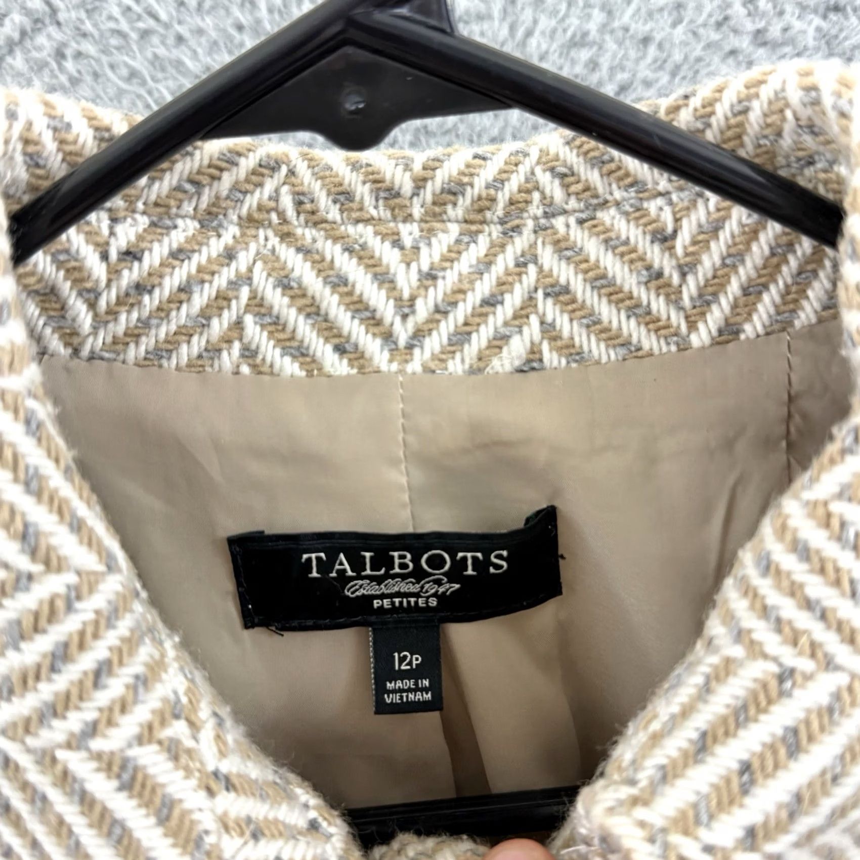 Talbots VINTAGE Talbots Blazer Womens 12P Beige Herringbone Wool Blend Office Career Coat Preppy Size XL / US 12-14 / IT 48-50 - 5 Thumbnail