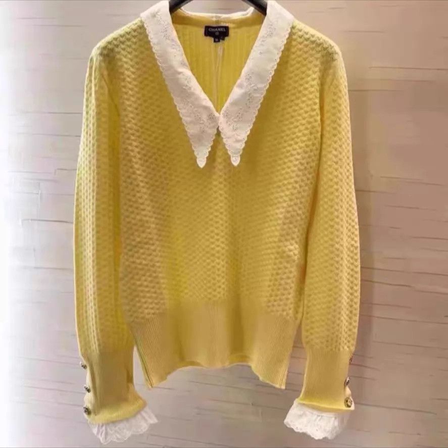 Chanel Chanel 24A Lemon & White Lace-Collar V-neck Cashmere Top 34 Size XS / US 0-2 / IT 36-38 - 1 Thumbnail