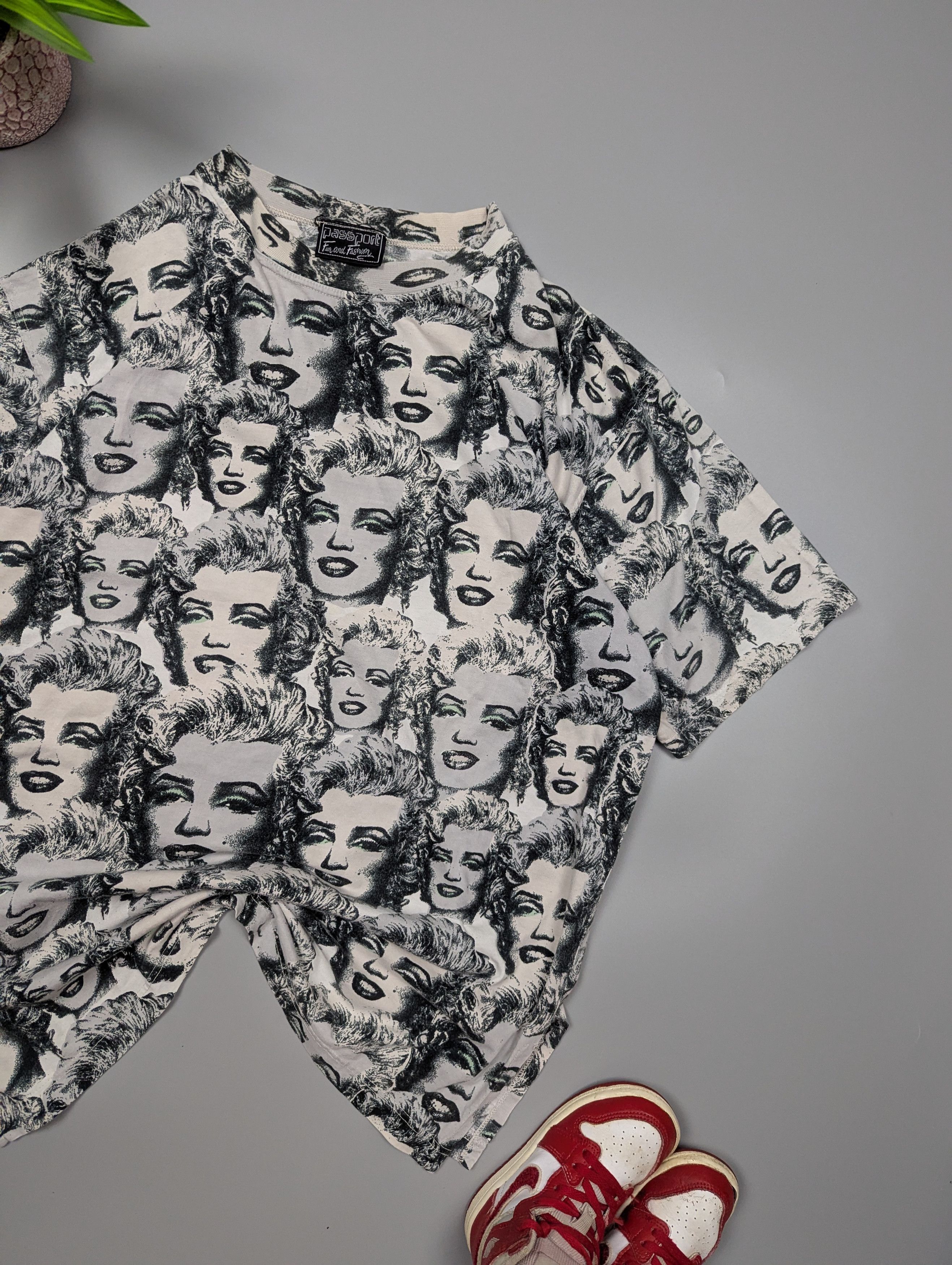 Passport Y2K Vtg Pop Art Graphic Tee Men’s S/M Marilyn Monroe Size US S / EU 44-46 / 1 - 3 Thumbnail